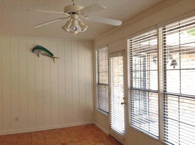 WOODLAND SHORES T/H PH 3 - Residential Lease