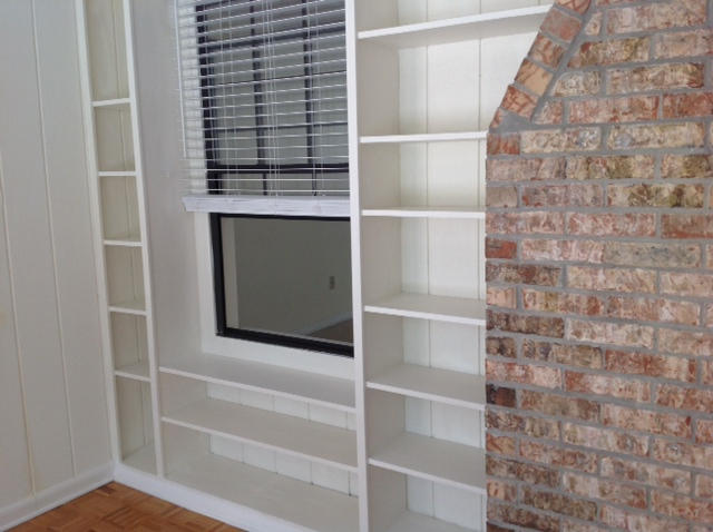 WOODLAND SHORES T/H PH 3 - Residential Lease