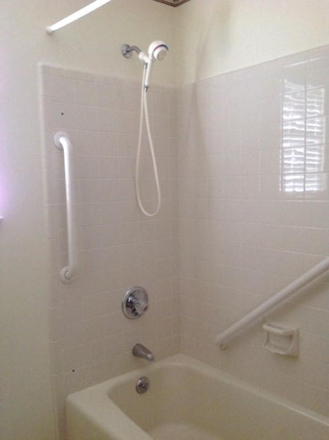 WOODLAND SHORES T/H PH 3 - Residential Lease