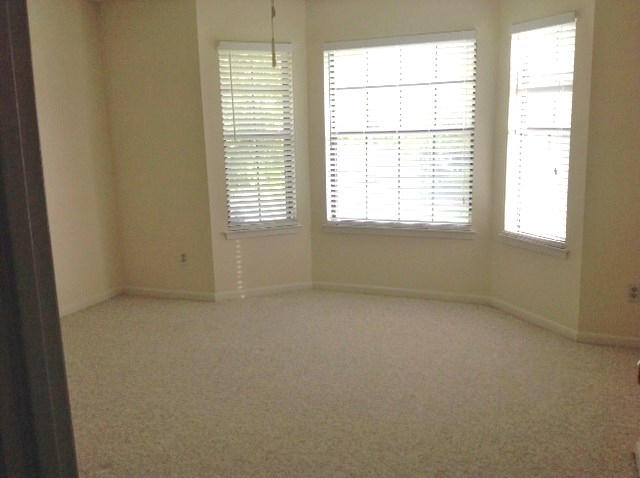 WOODLAND SHORES T/H PH 3 - Residential Lease