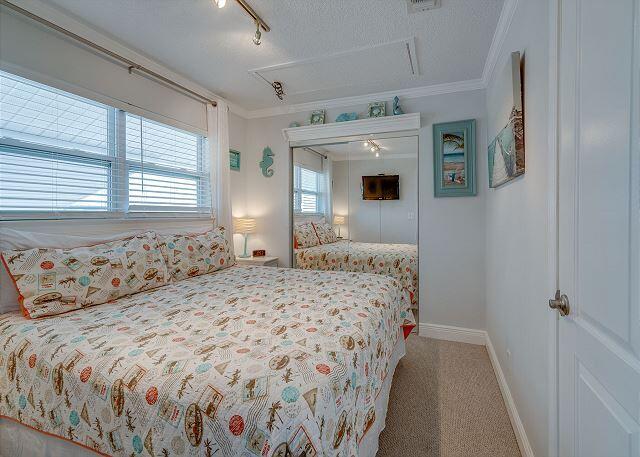 ISLAND GARDENS CONDO - Residential