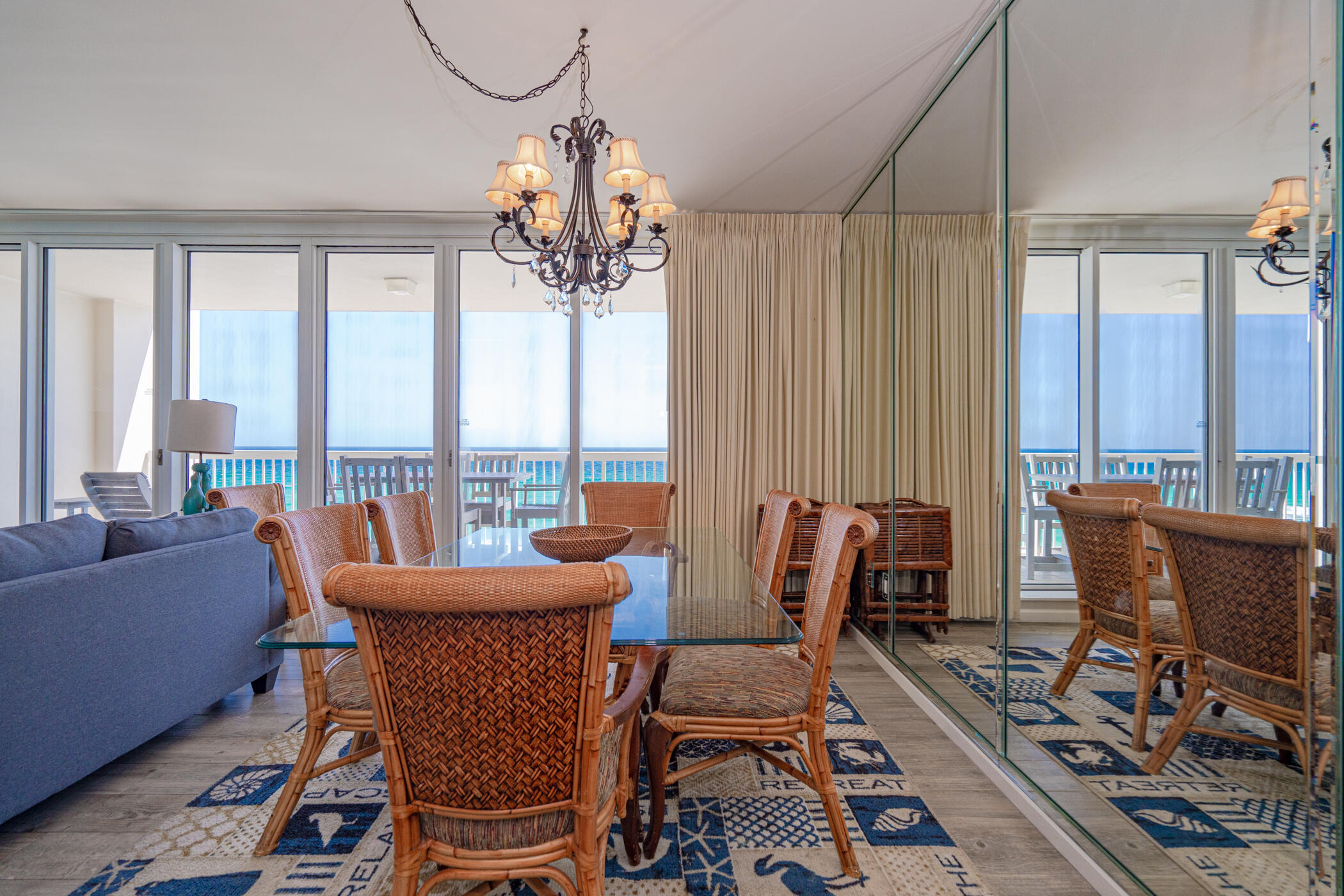 SILVER BEACH TOWERS - Residential