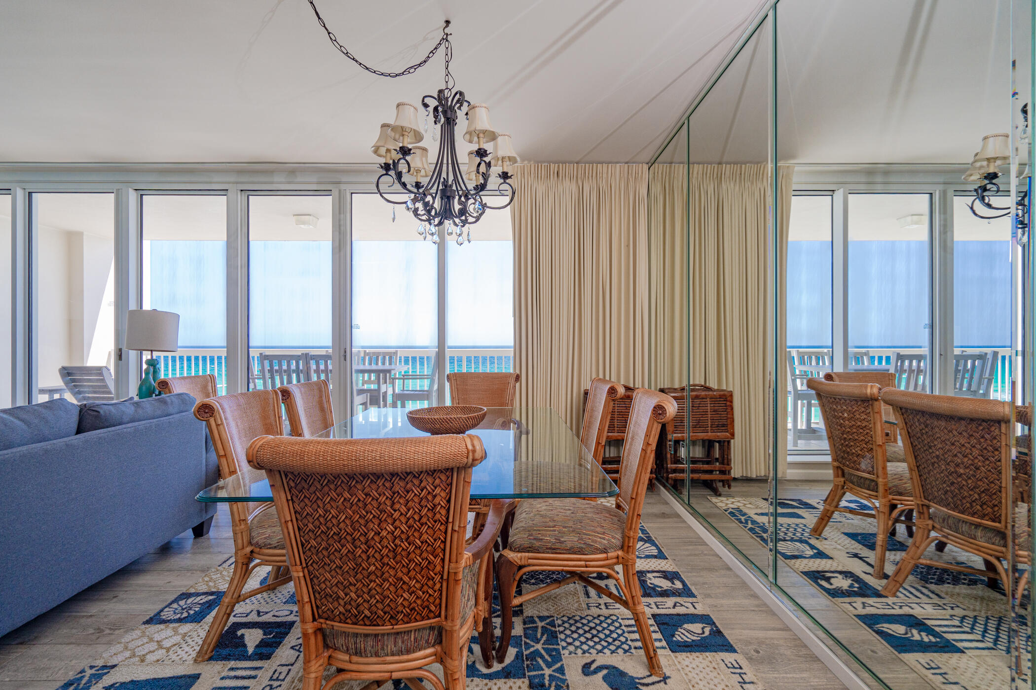 SILVER BEACH TOWERS - Residential