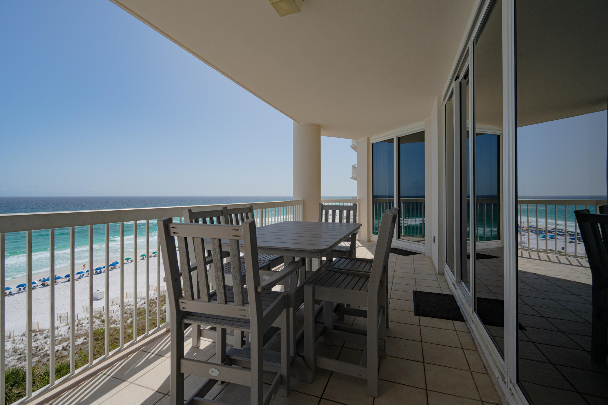 SILVER BEACH TOWERS - Residential