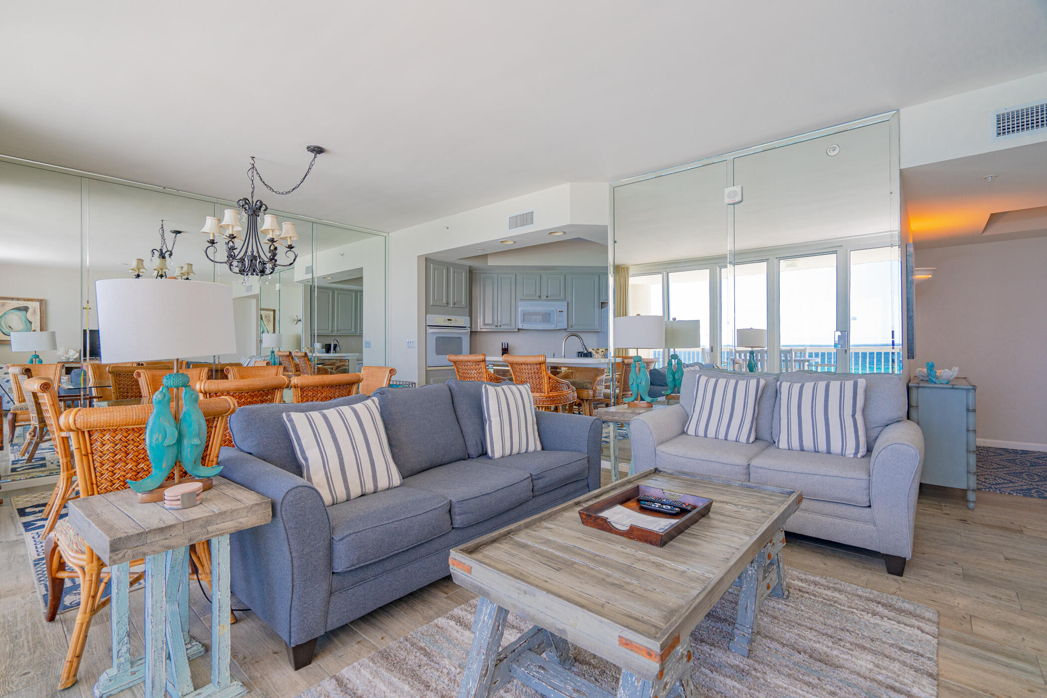 SILVER BEACH TOWERS - Residential