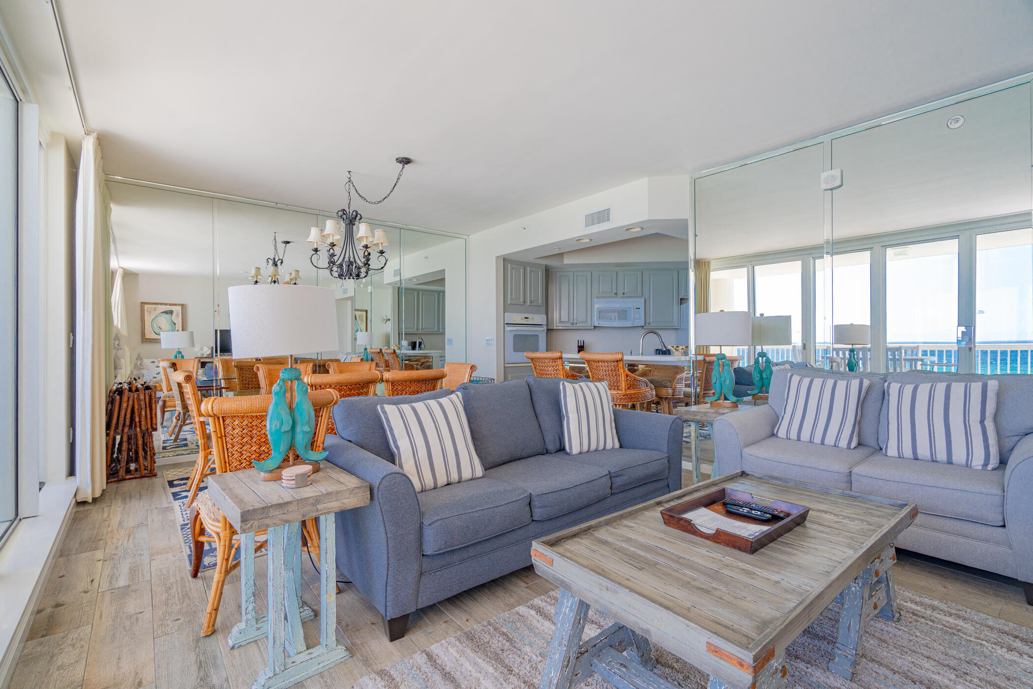 SILVER BEACH TOWERS - Residential