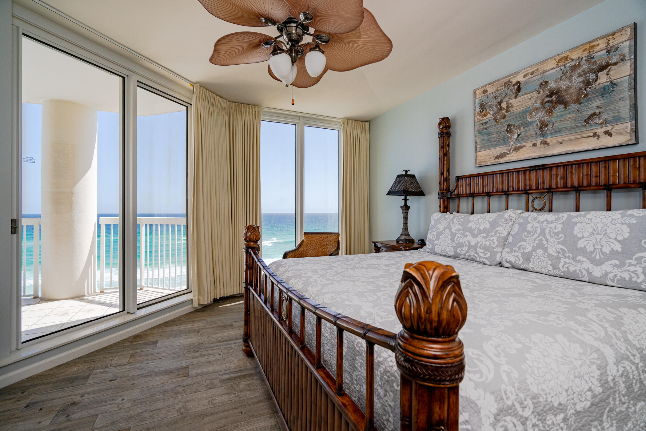 SILVER BEACH TOWERS - Residential