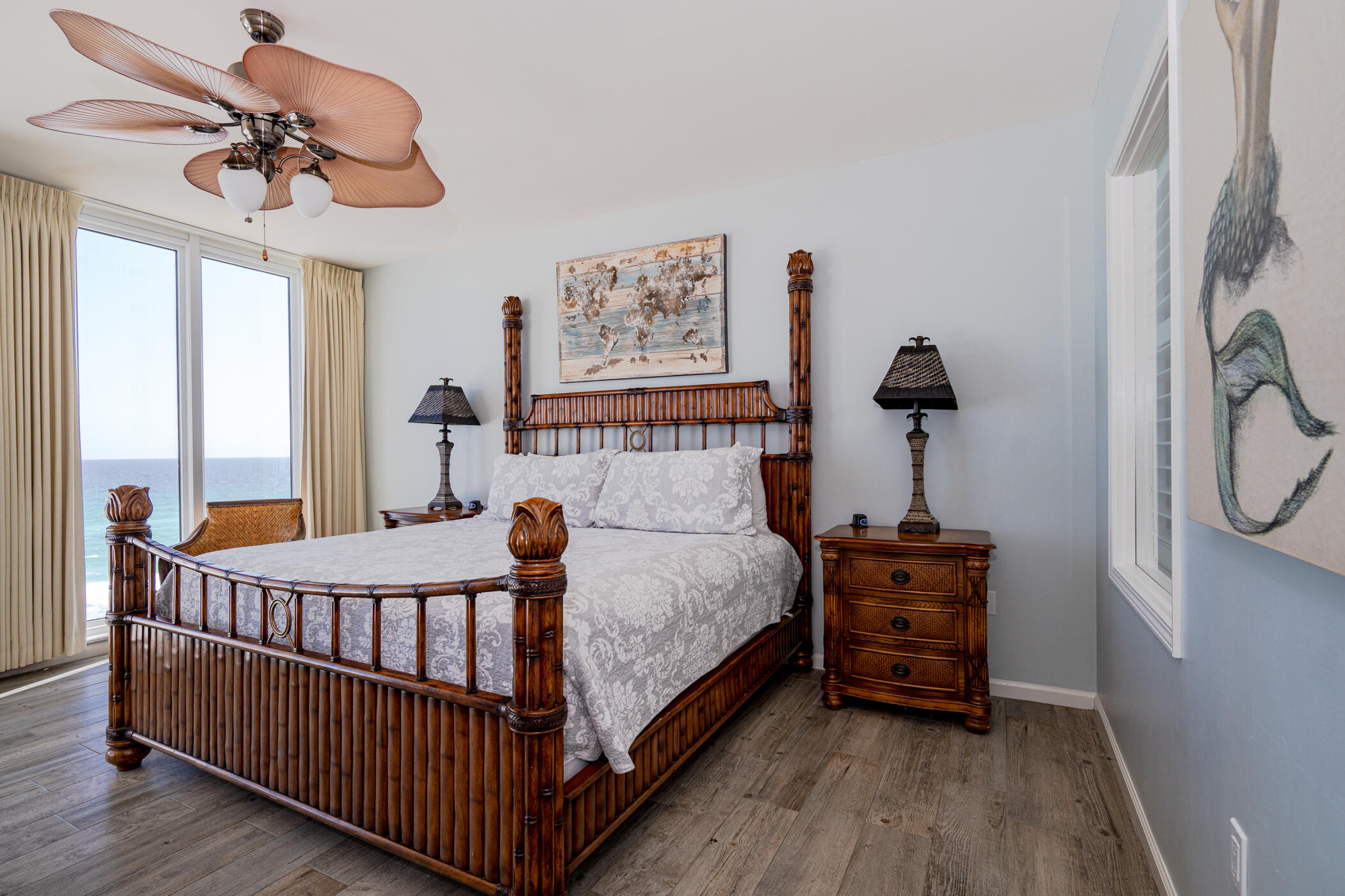 SILVER BEACH TOWERS - Residential