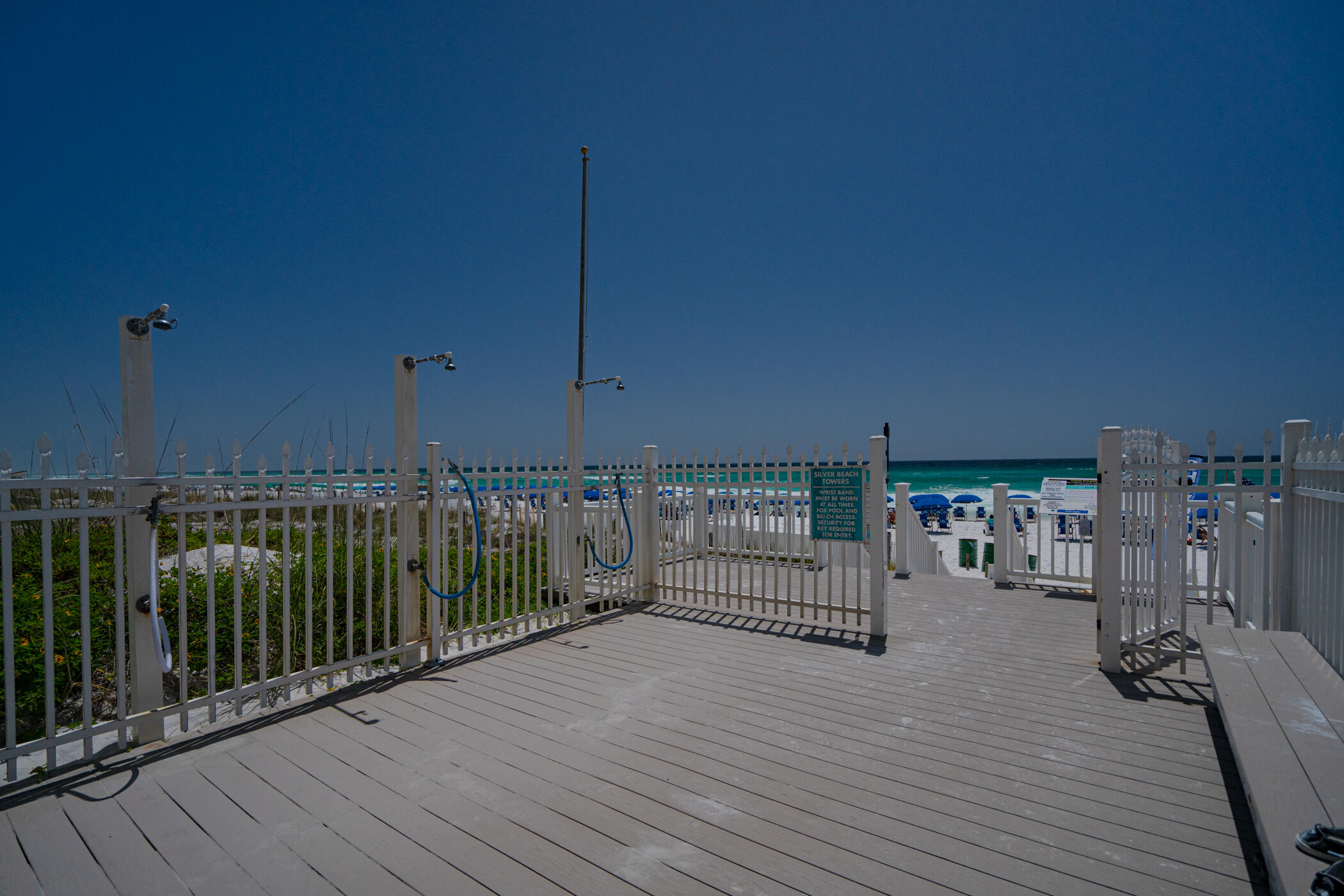 SILVER BEACH TOWERS - Residential