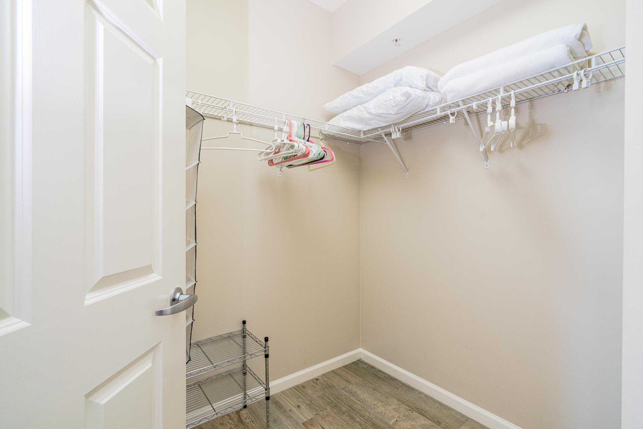 SILVER BEACH TOWERS - Residential