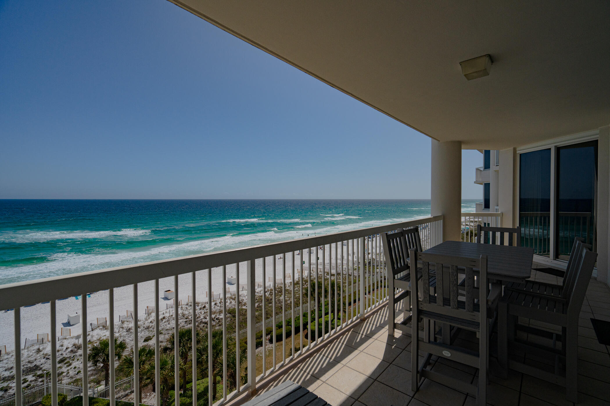 SILVER BEACH TOWERS - Residential