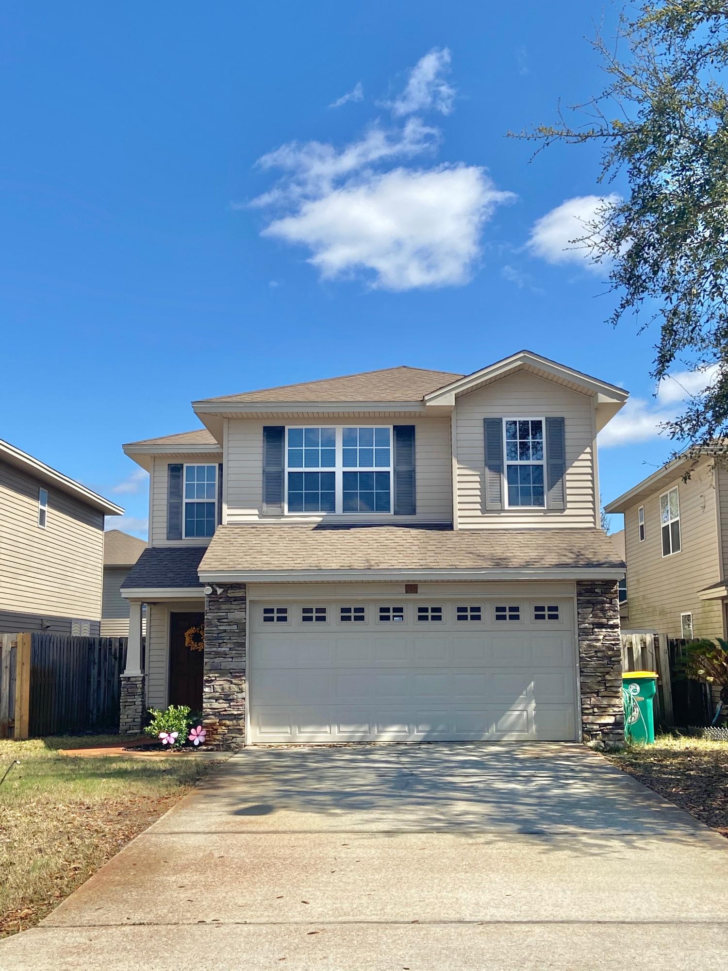 SUMMERWOOD - Residential