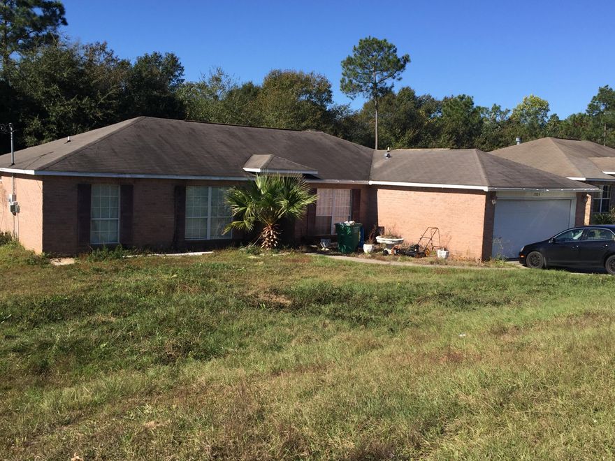 INVESTORS... This short sale could be a great opportunity for you. Four bedrooms, two baths, split floor plan, island kitchen with breakfast nook and dining room. South of I-10.