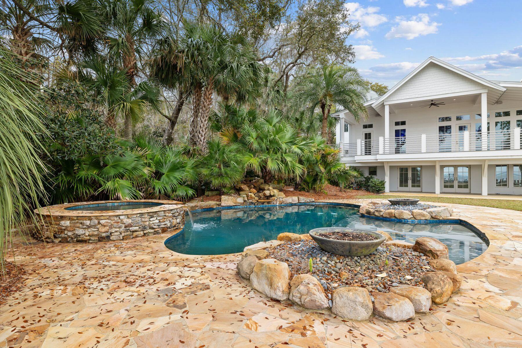 TURQUOISE BEACH - Residential