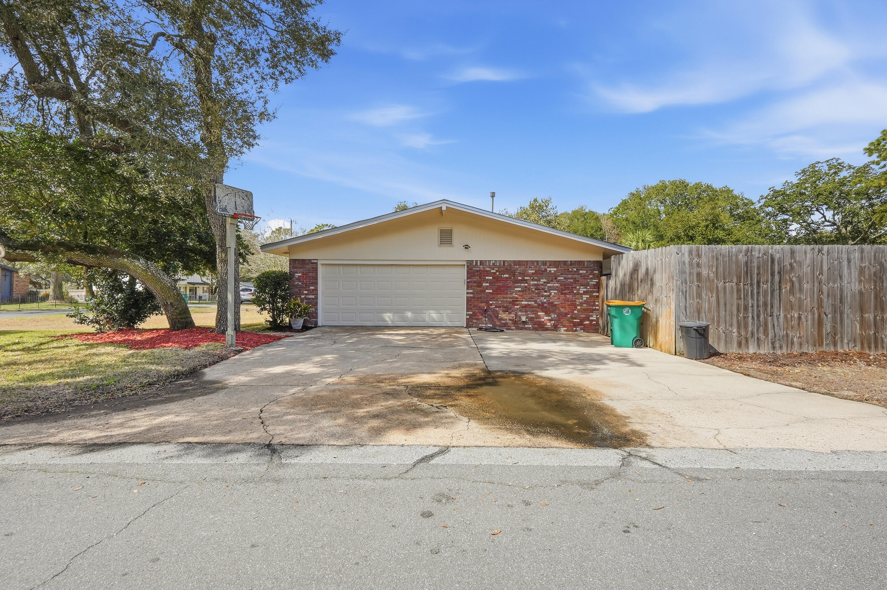 POQUITO BAYOU - Residential