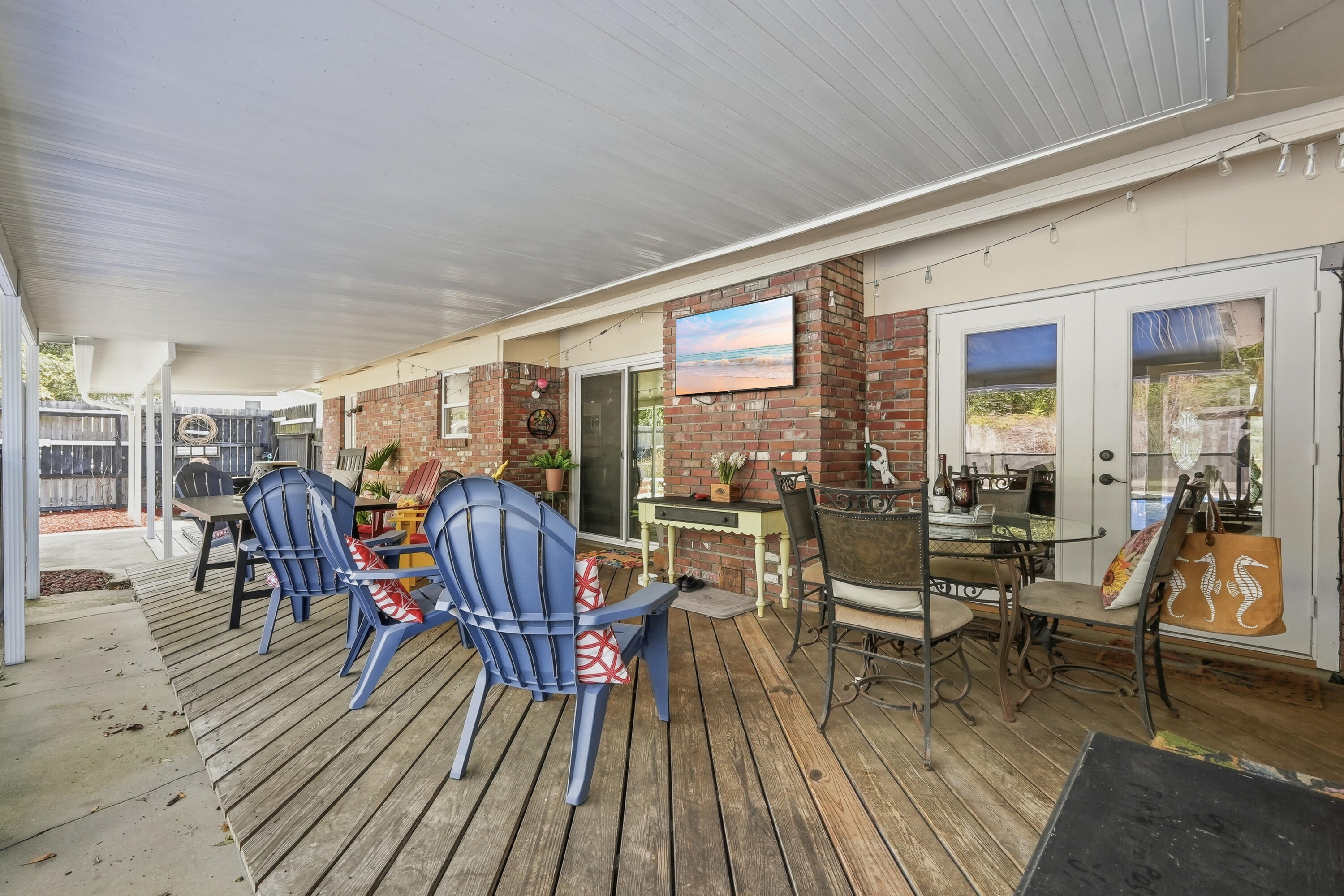 POQUITO BAYOU - Residential