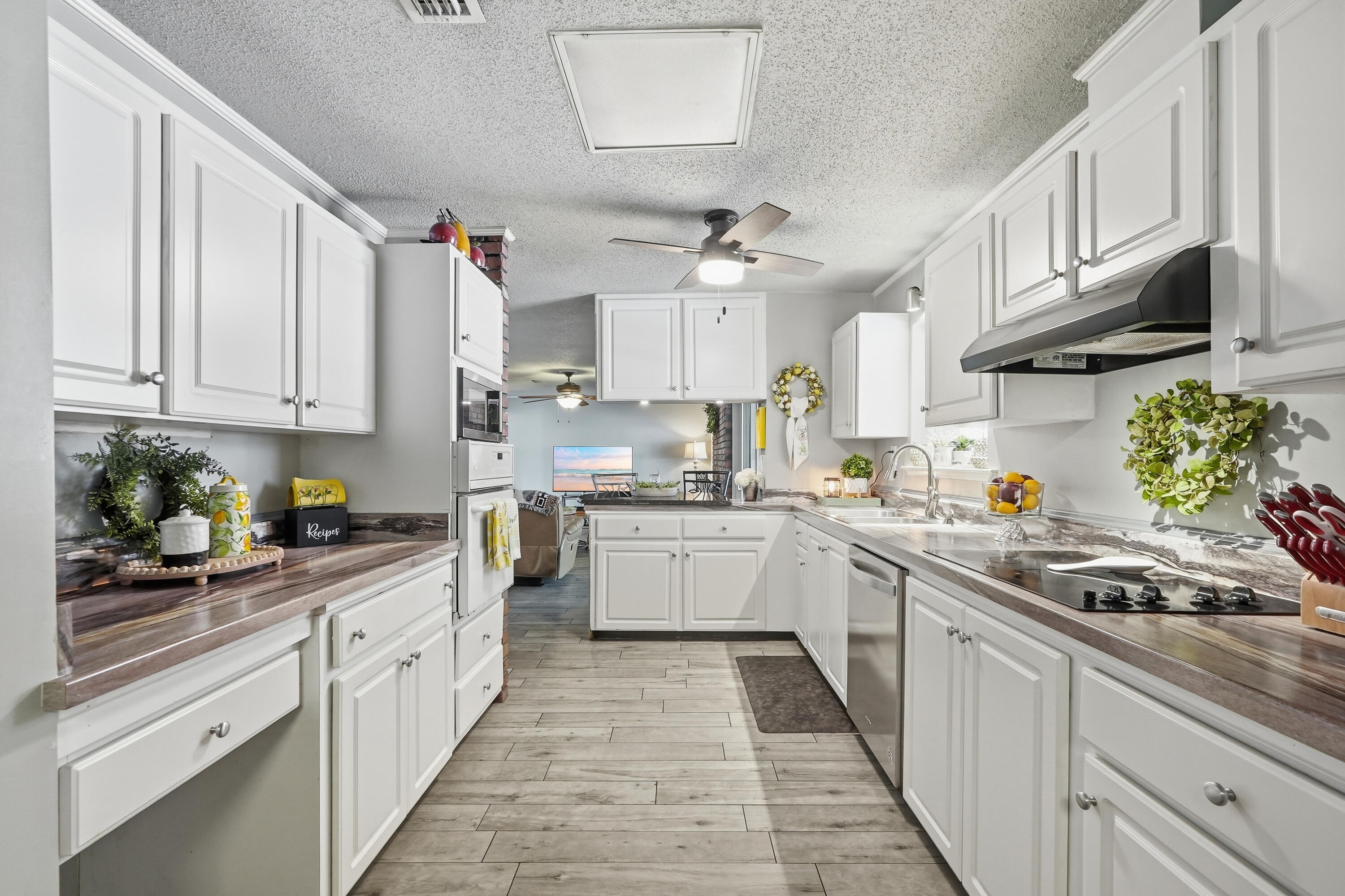 POQUITO BAYOU - Residential