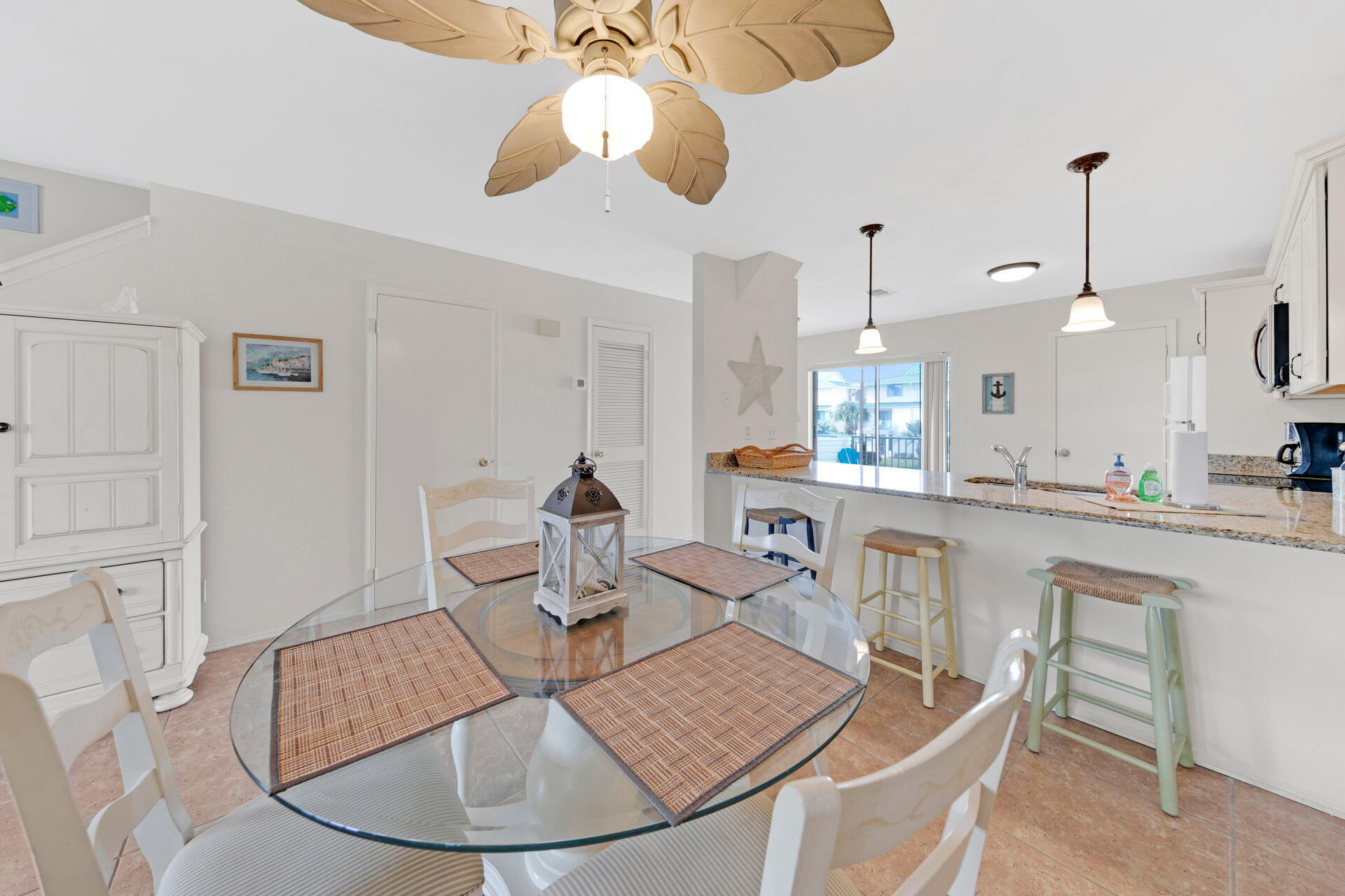 SANDPRINTS CONDO - Residential