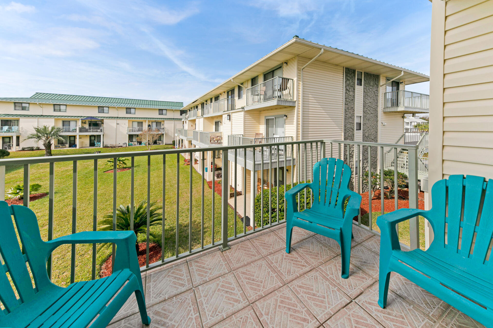 SANDPRINTS CONDO - Residential