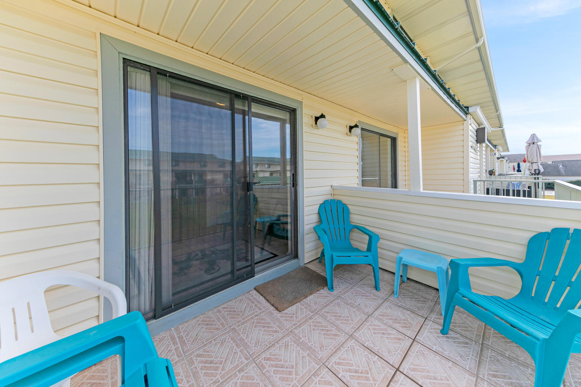 SANDPRINTS CONDO - Residential