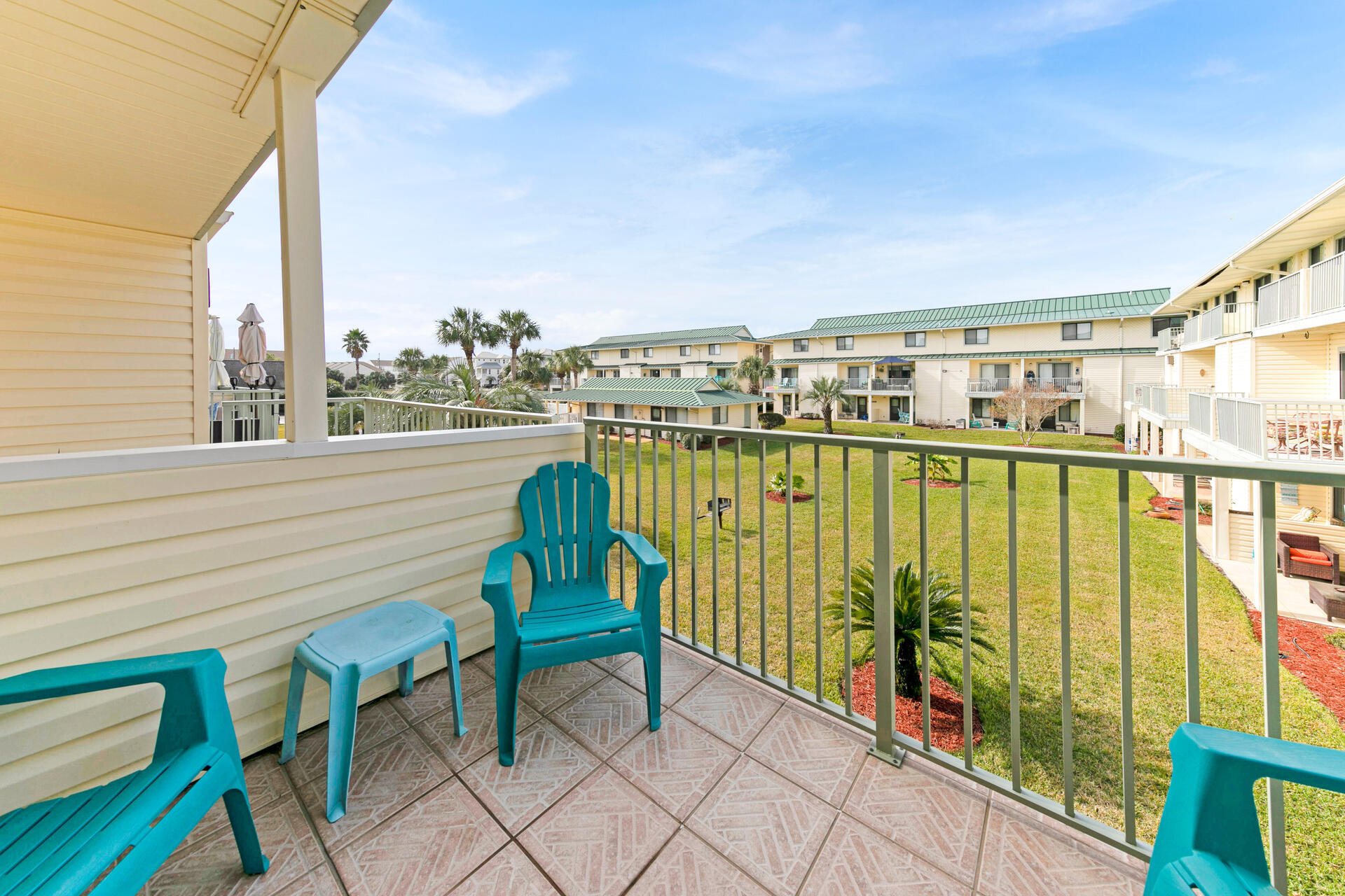 SANDPRINTS CONDO - Residential