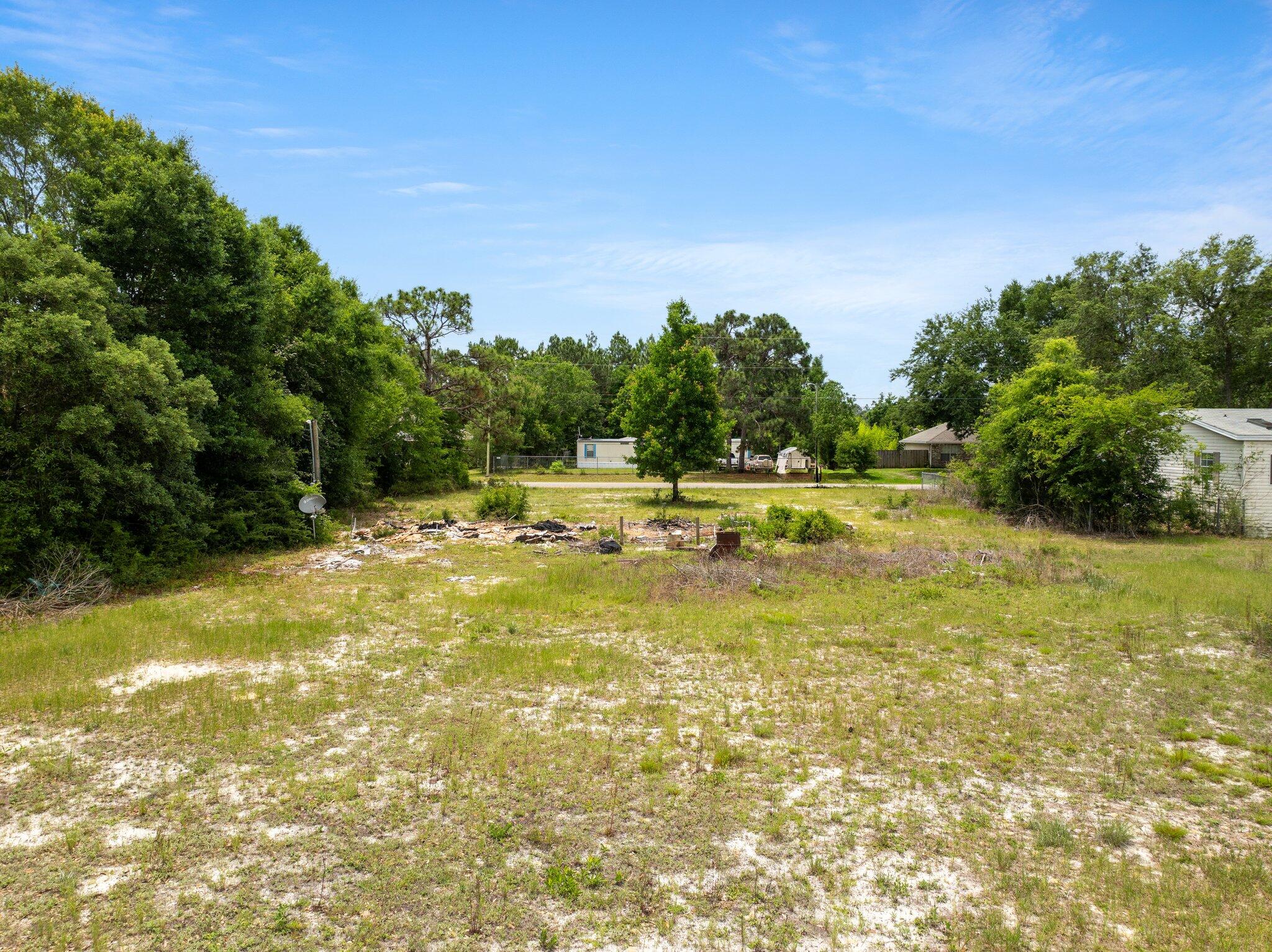 NO RECORDED SUBDIVISION - Land