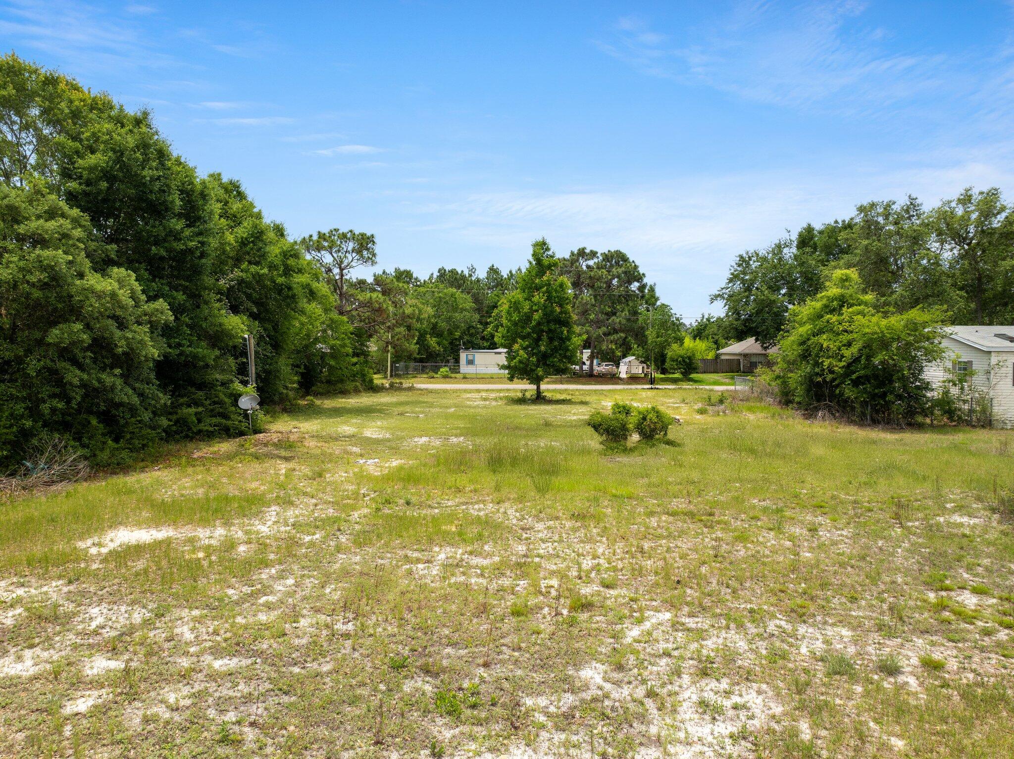 NO RECORDED SUBDIVISION - Land