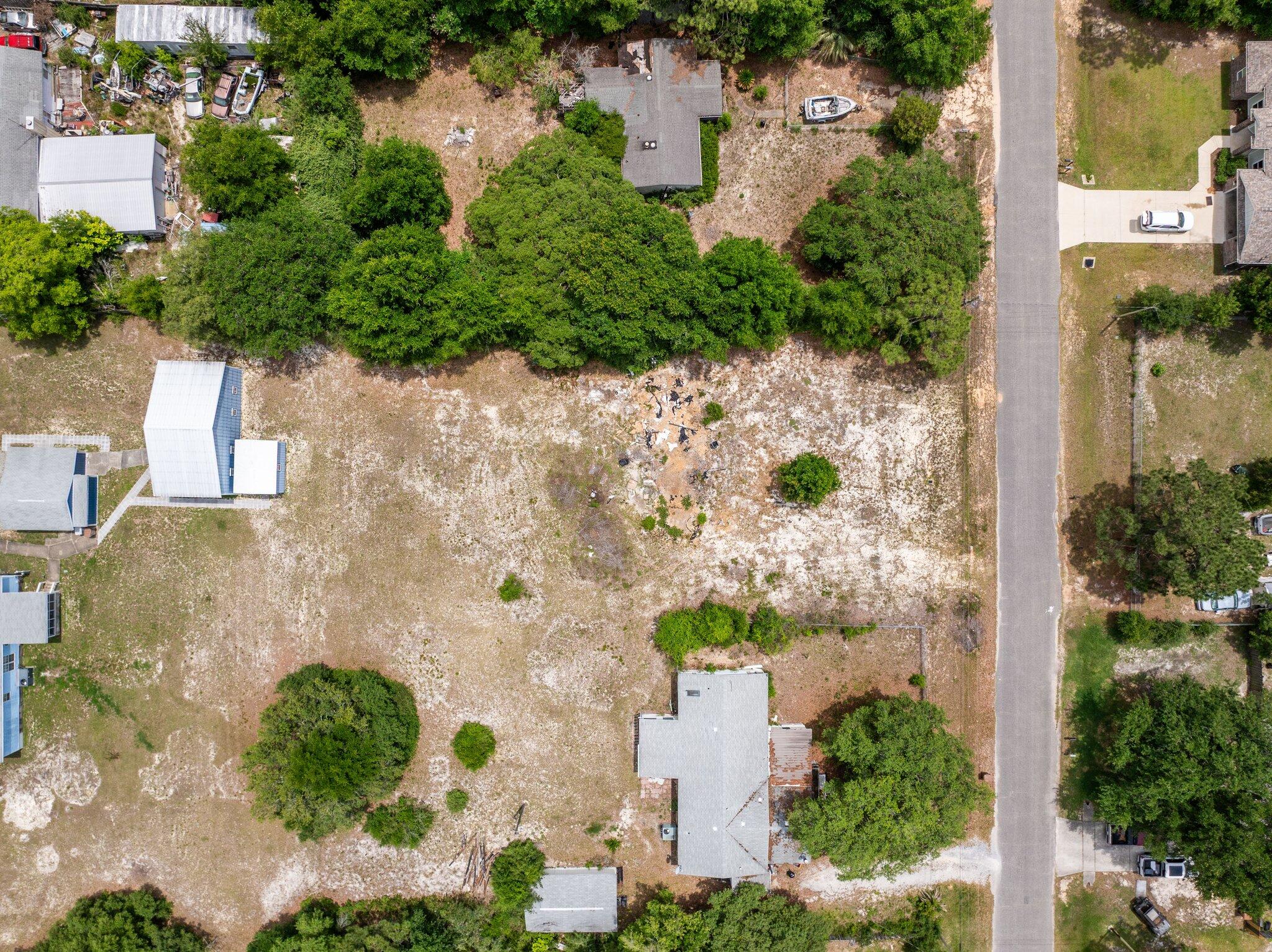 NO RECORDED SUBDIVISION - Land