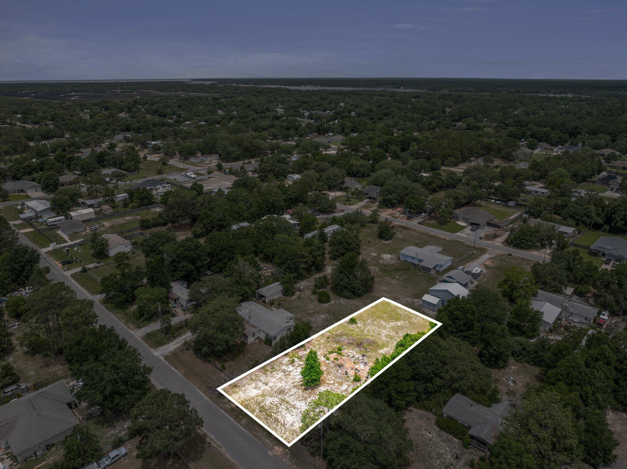 NO RECORDED SUBDIVISION - Land