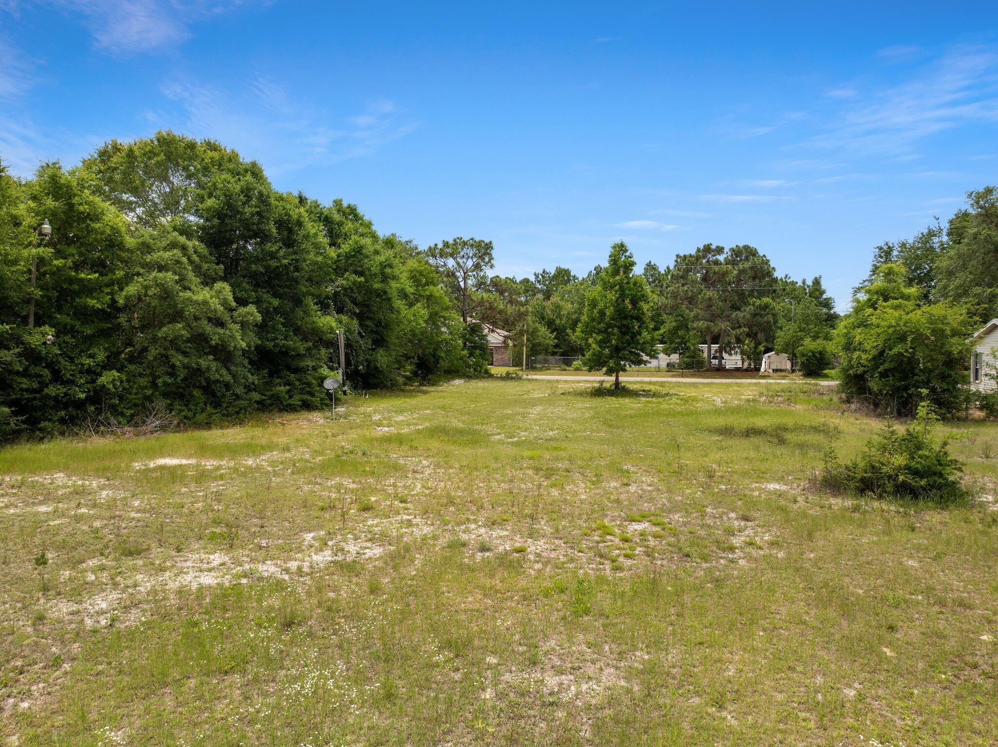 NO RECORDED SUBDIVISION - Land