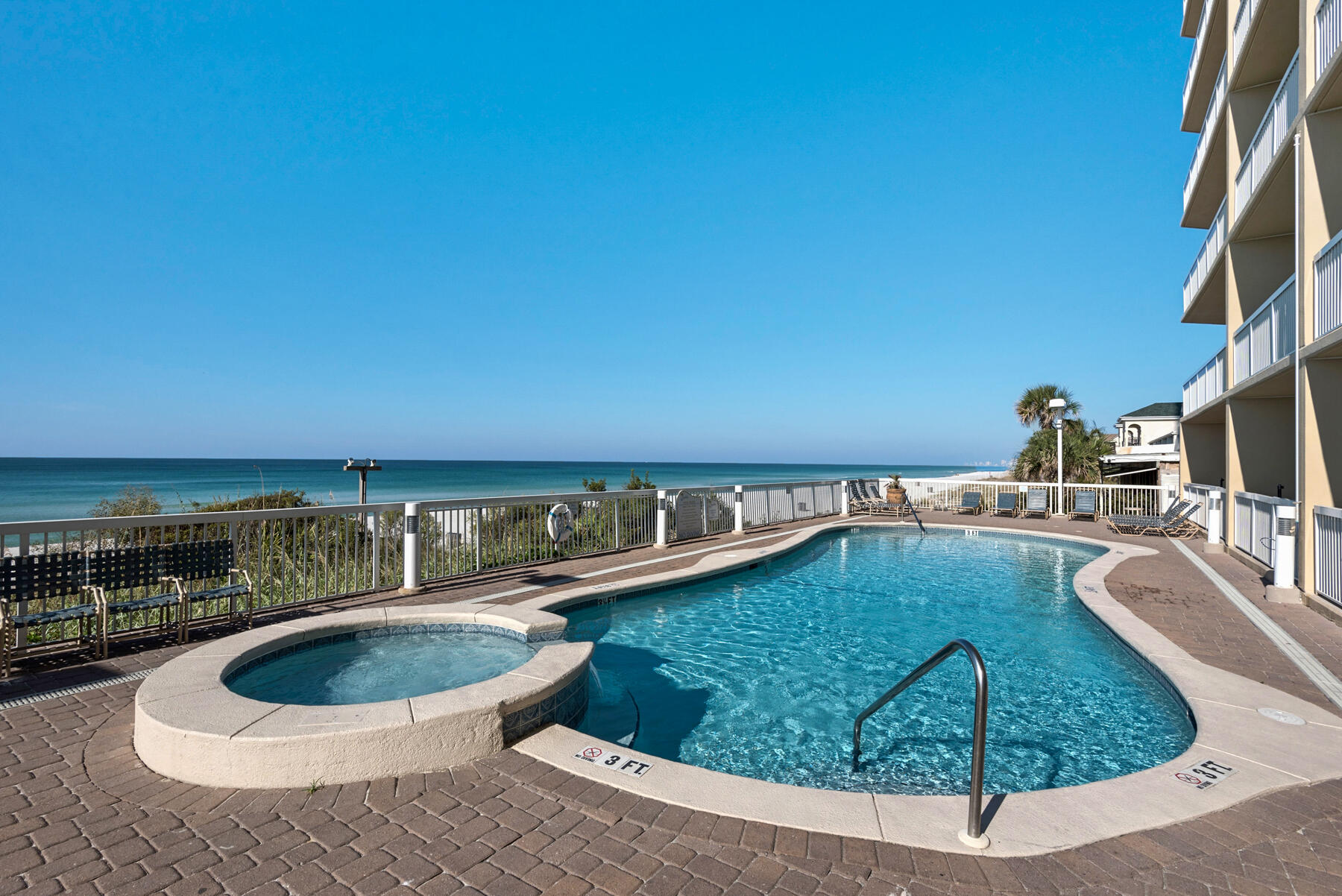 SEYCHELLES RESORT CONDO - Residential
