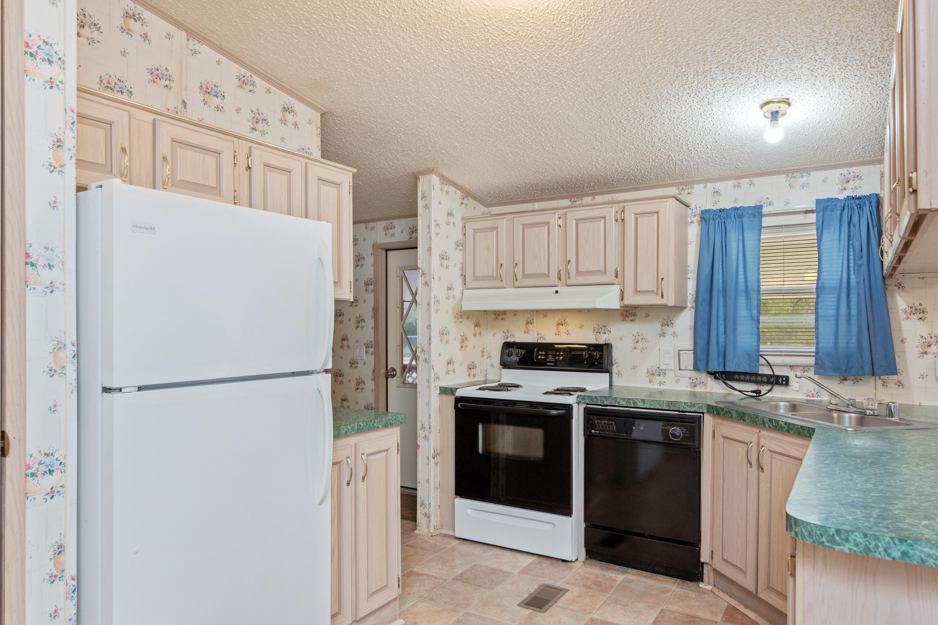 OAKWOOD HILLS UNIT 1 - Residential