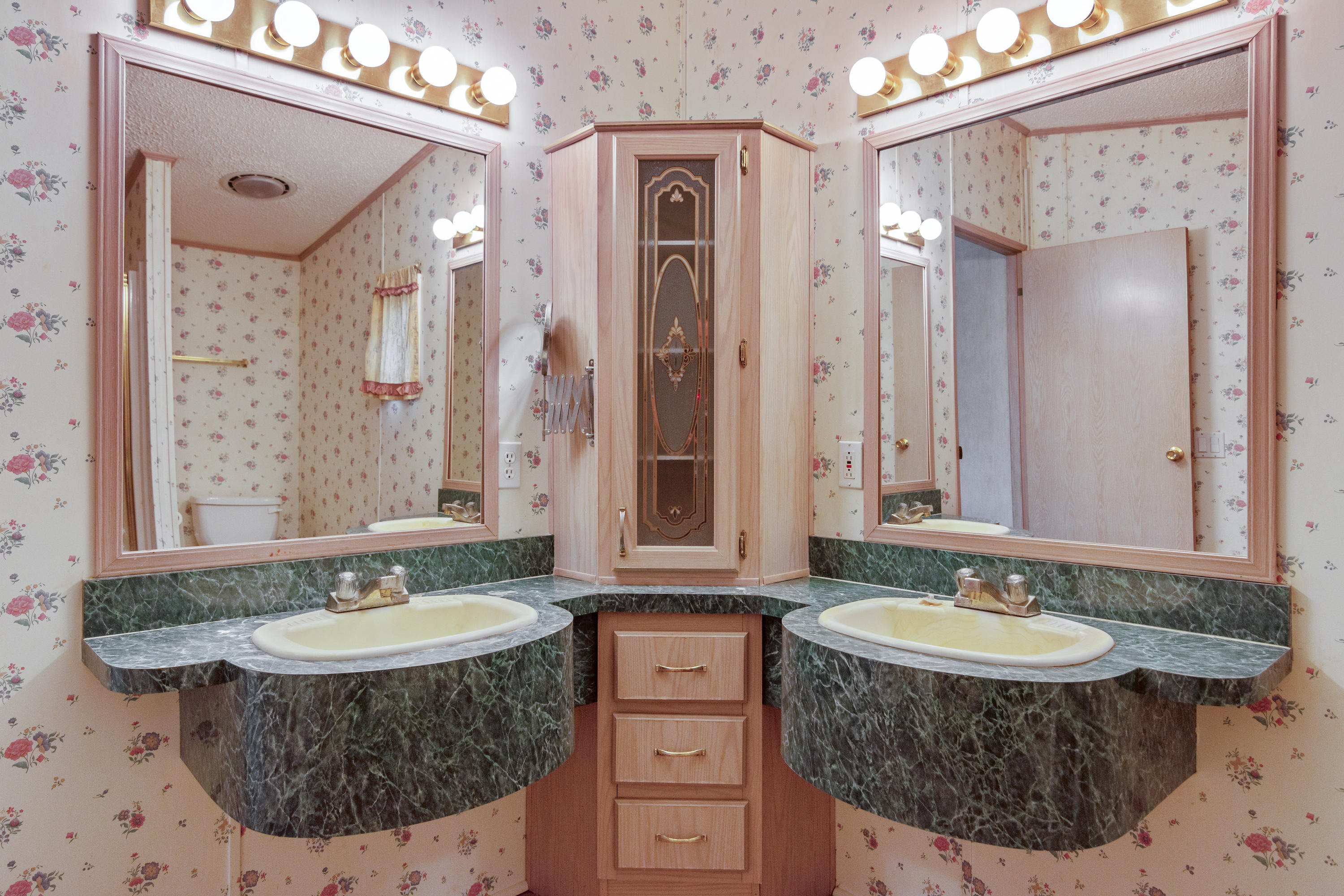 OAKWOOD HILLS UNIT 1 - Residential