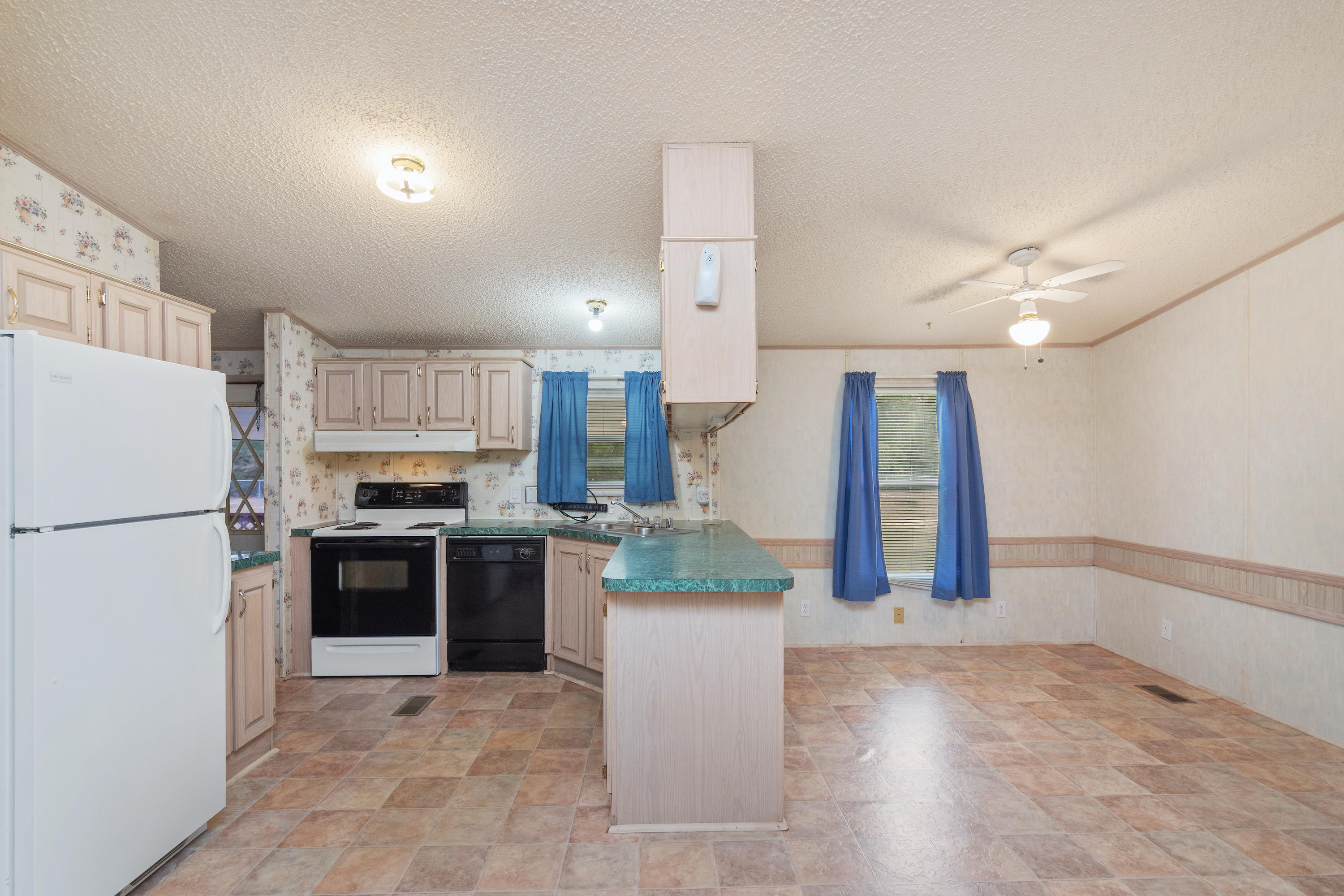 OAKWOOD HILLS UNIT 1 - Residential