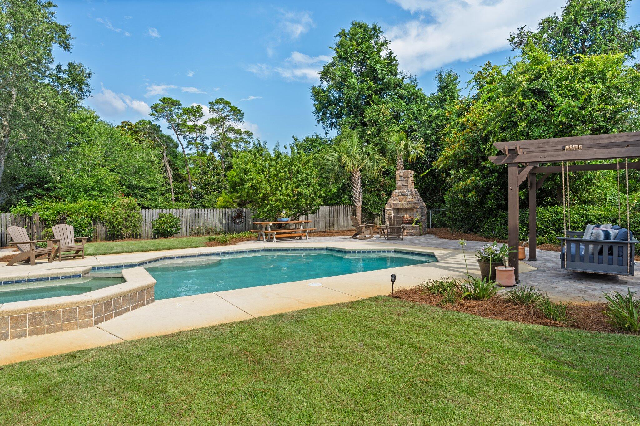 WINDSOR FOREST - Residential