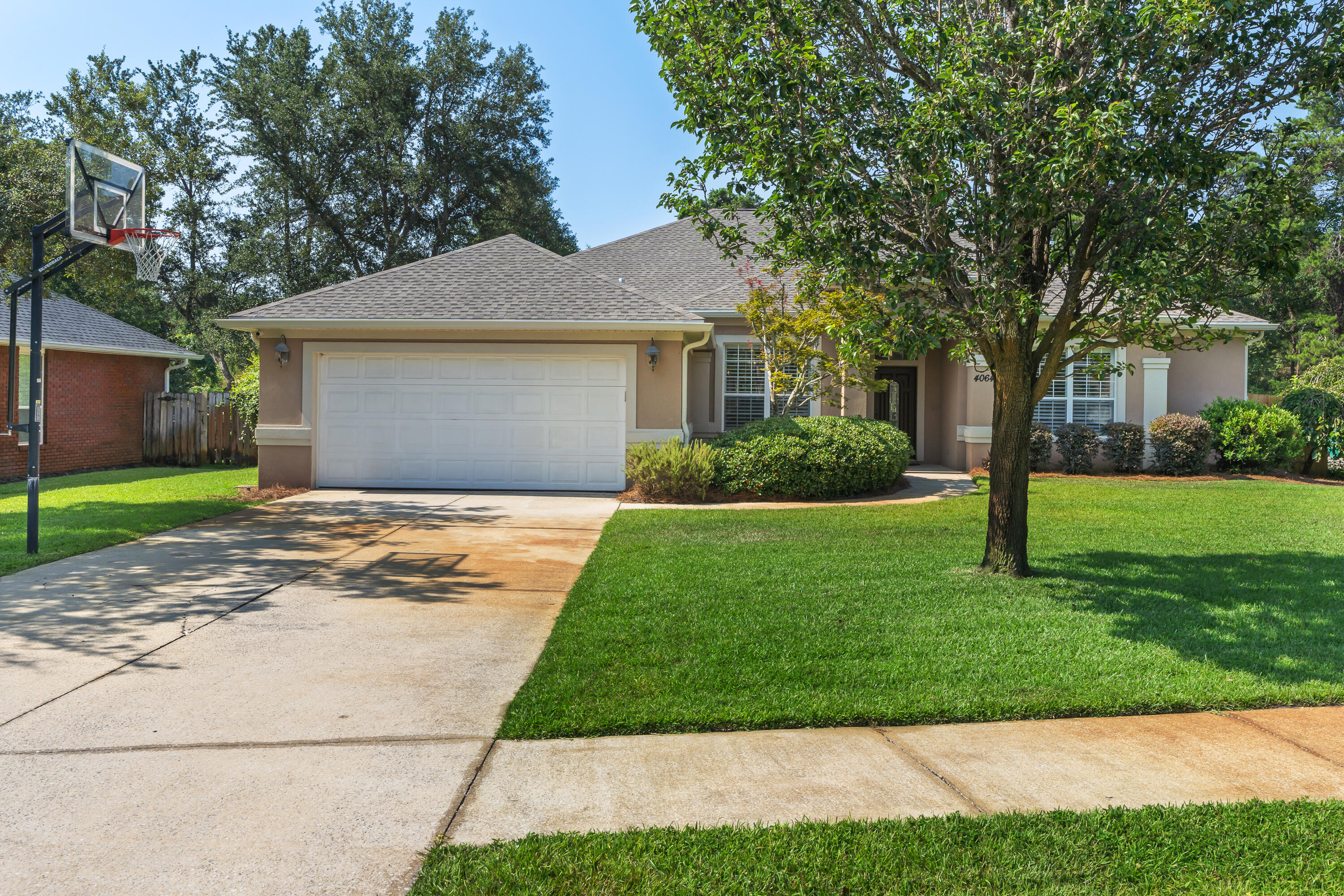 WINDSOR FOREST - Residential
