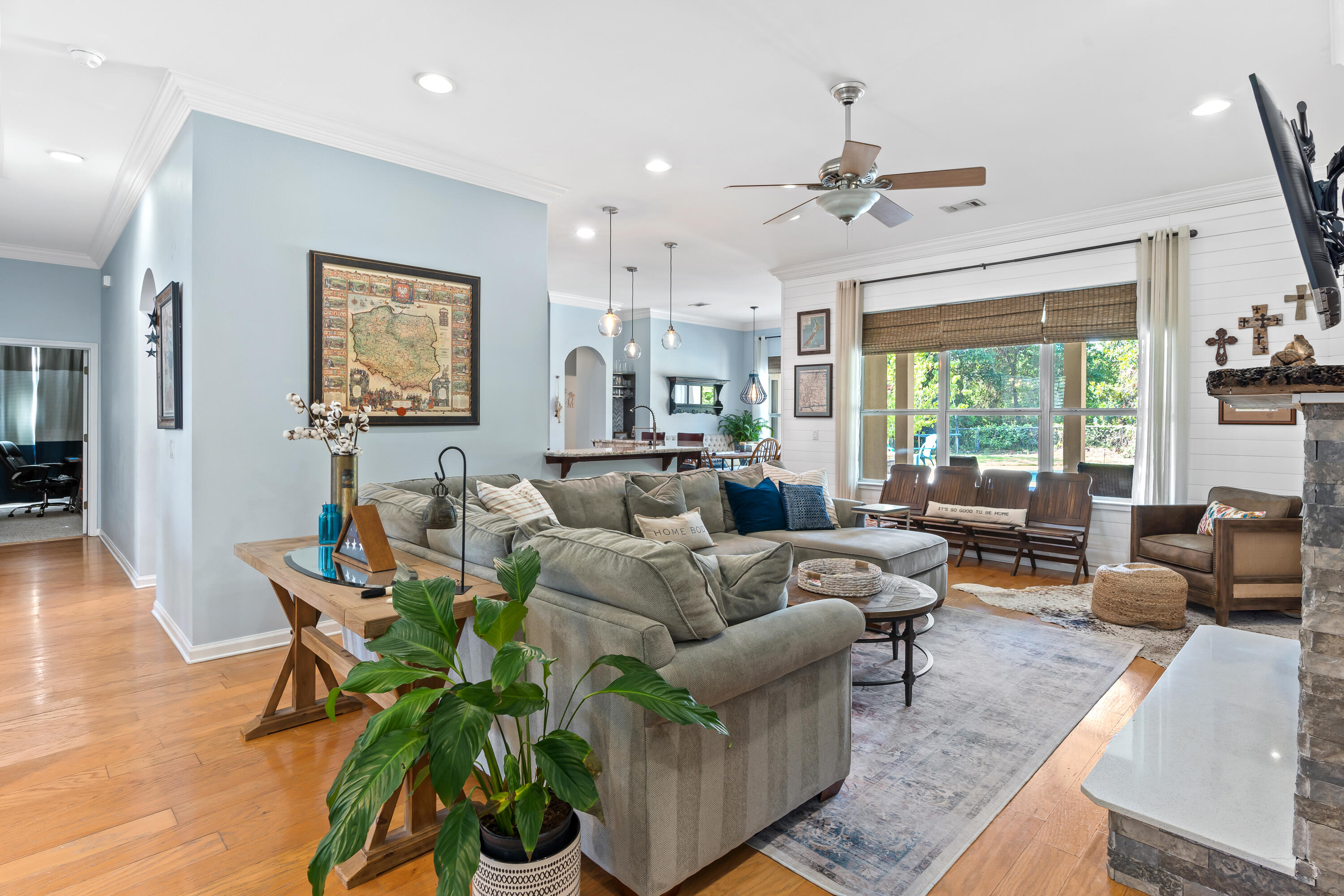 WINDSOR FOREST - Residential