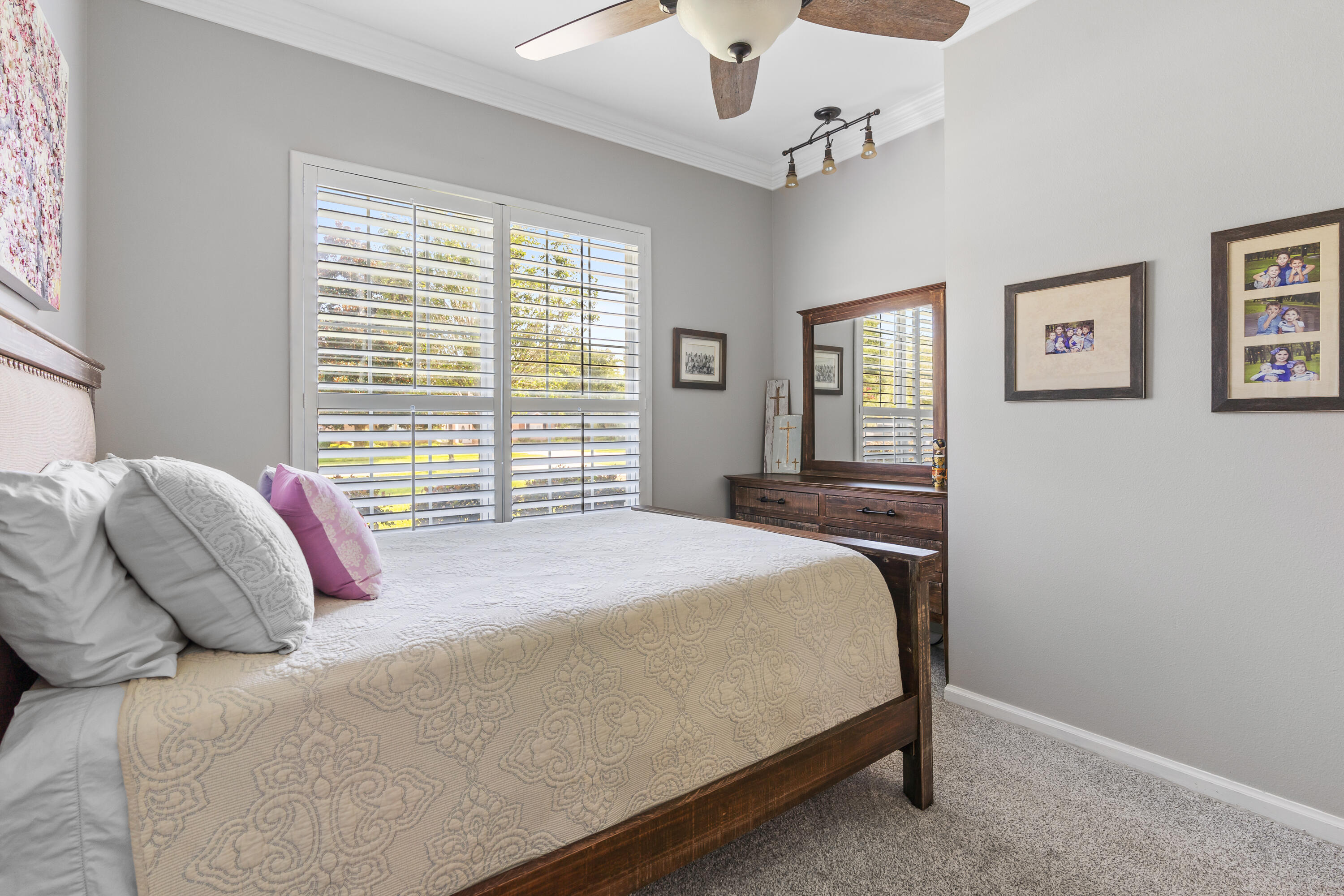 WINDSOR FOREST - Residential