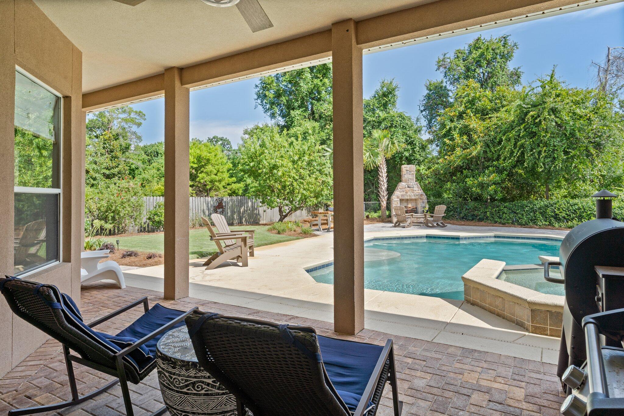 WINDSOR FOREST - Residential