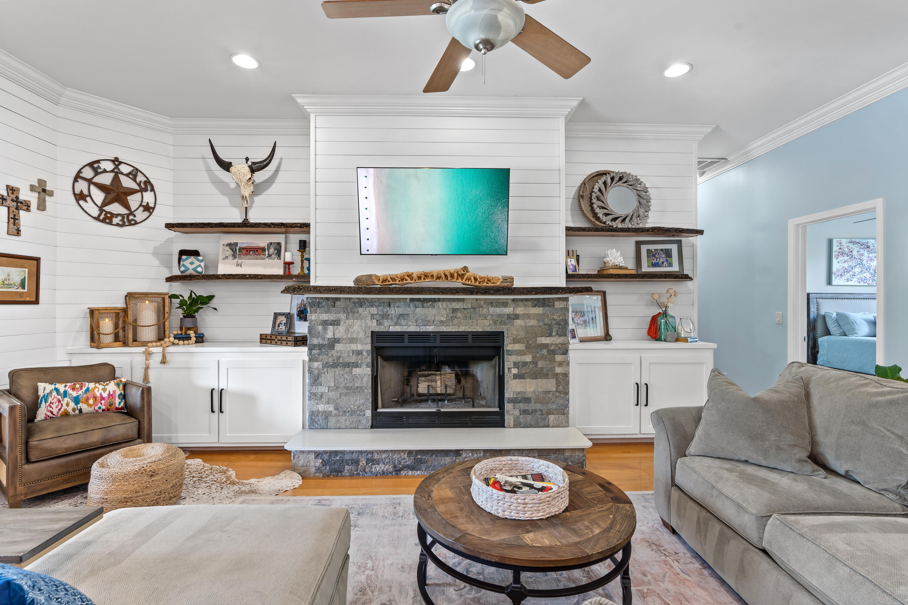 WINDSOR FOREST - Residential