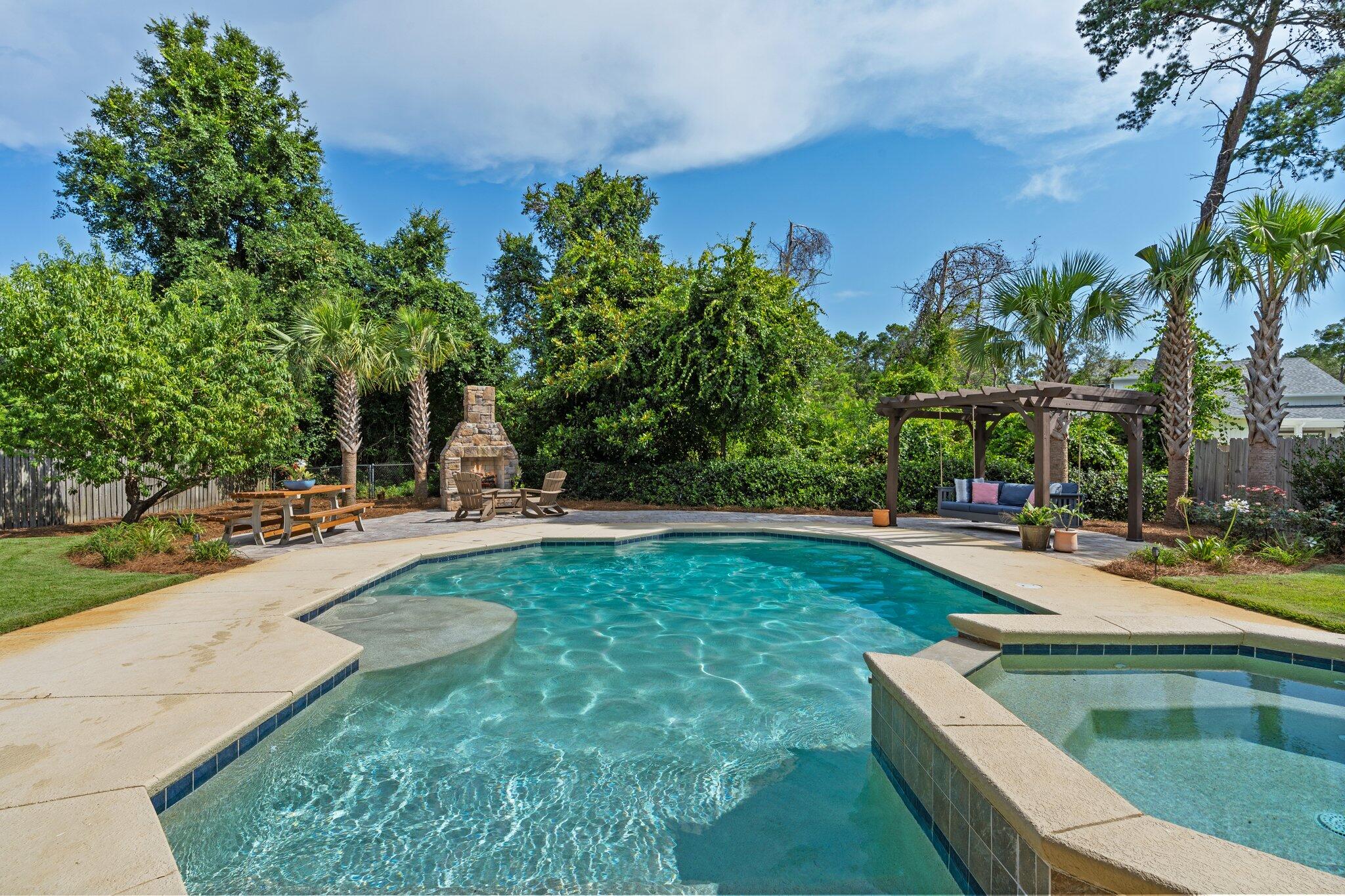 WINDSOR FOREST - Residential