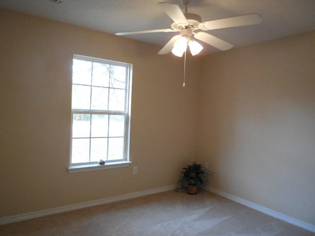 OAKWOOD LAKES ESTATES - Residential