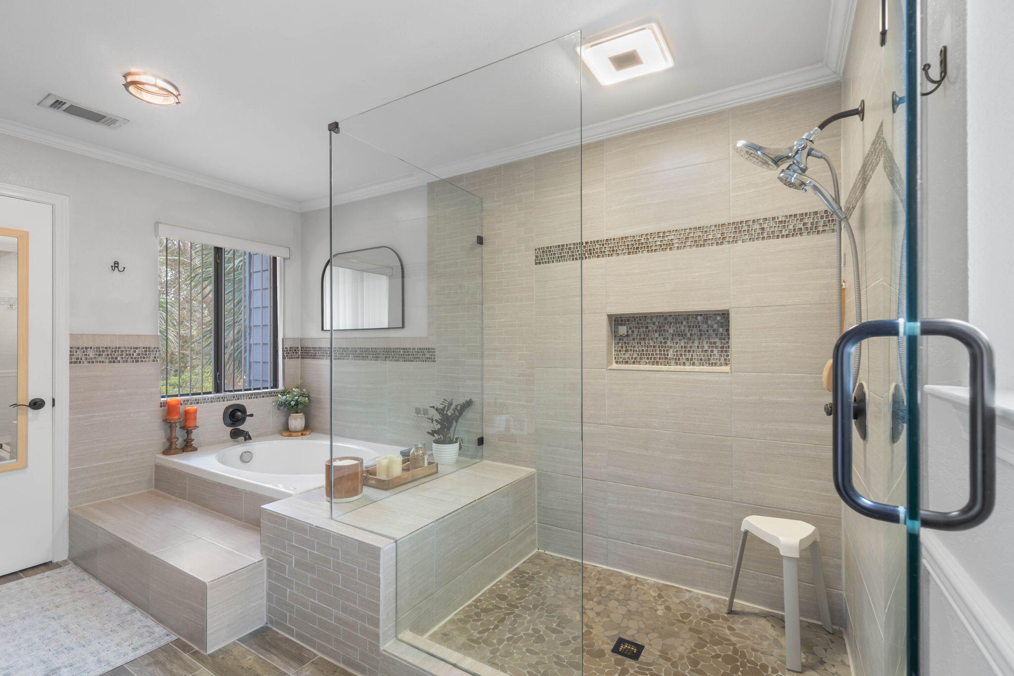 WINDWARD PH 1 BLUEWATER BAY - Residential