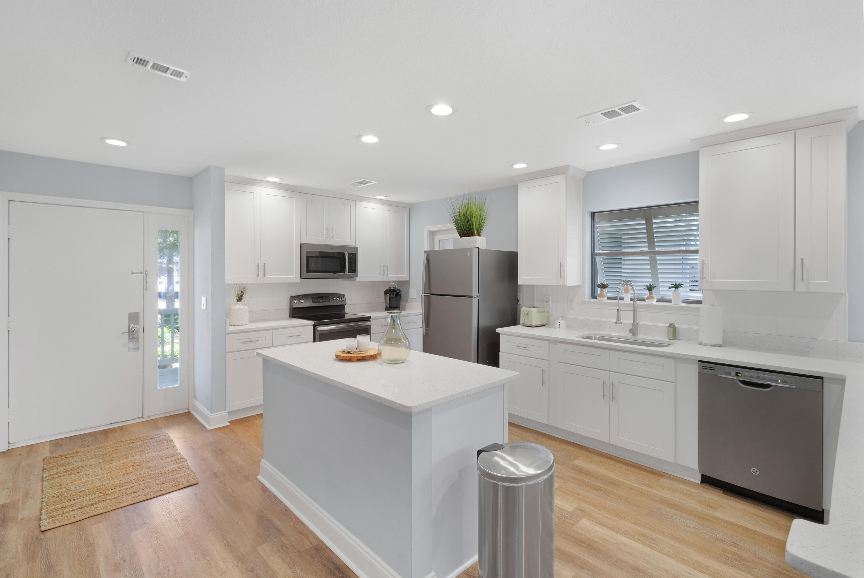 BAYOU VILLAGE CONDO PH 2 - Residential