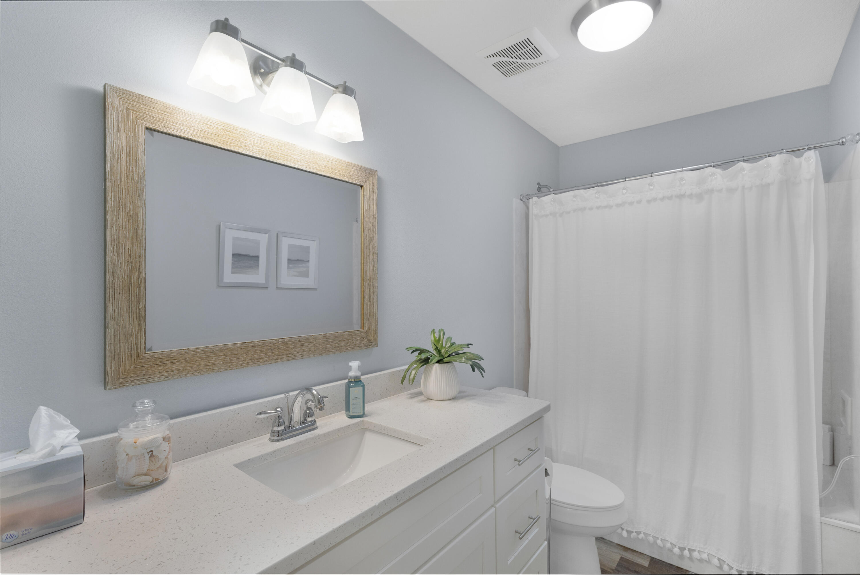 BAYOU VILLAGE CONDO PH 2 - Residential