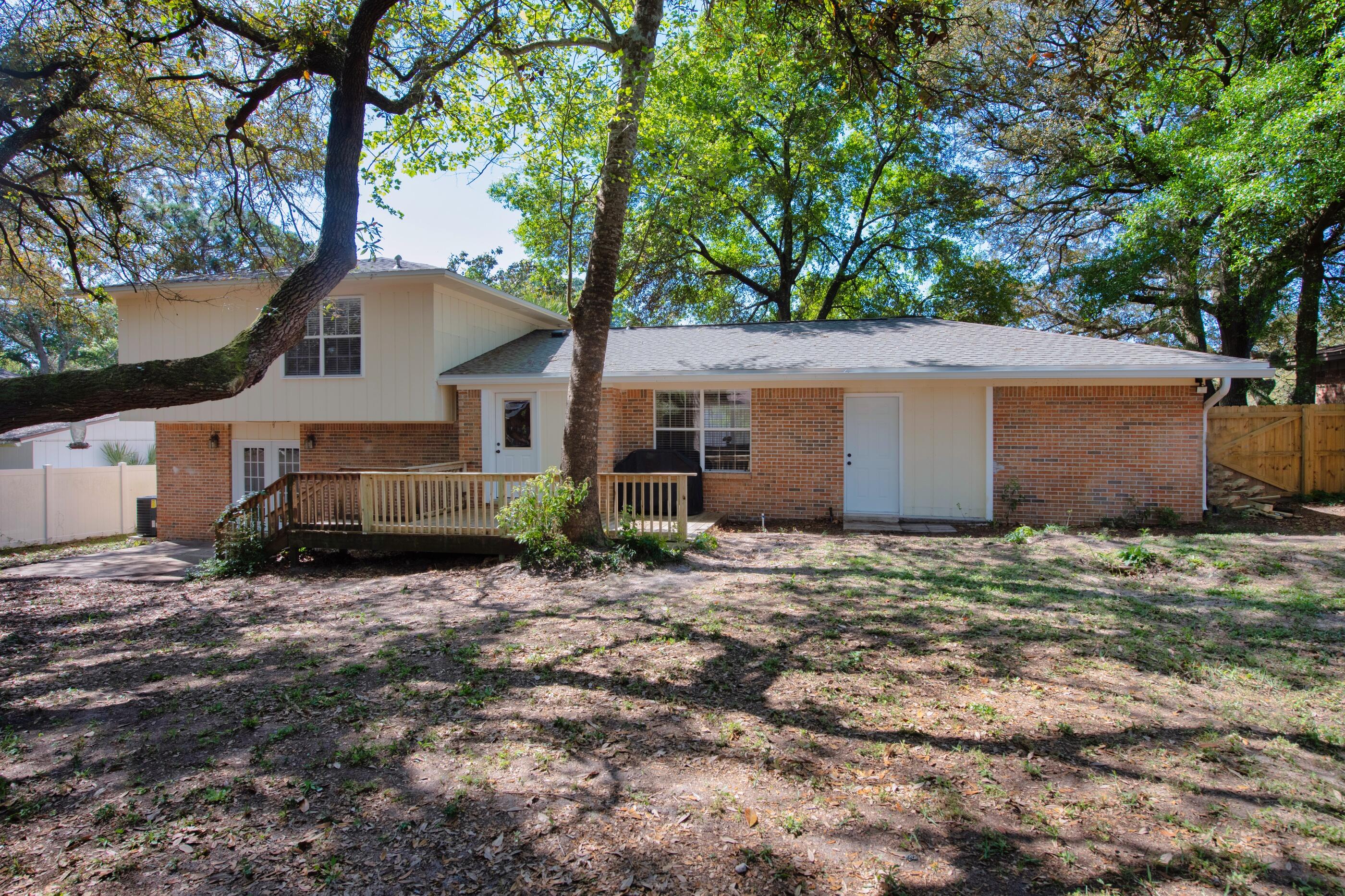 BERKSHIRE WOODS - Residential