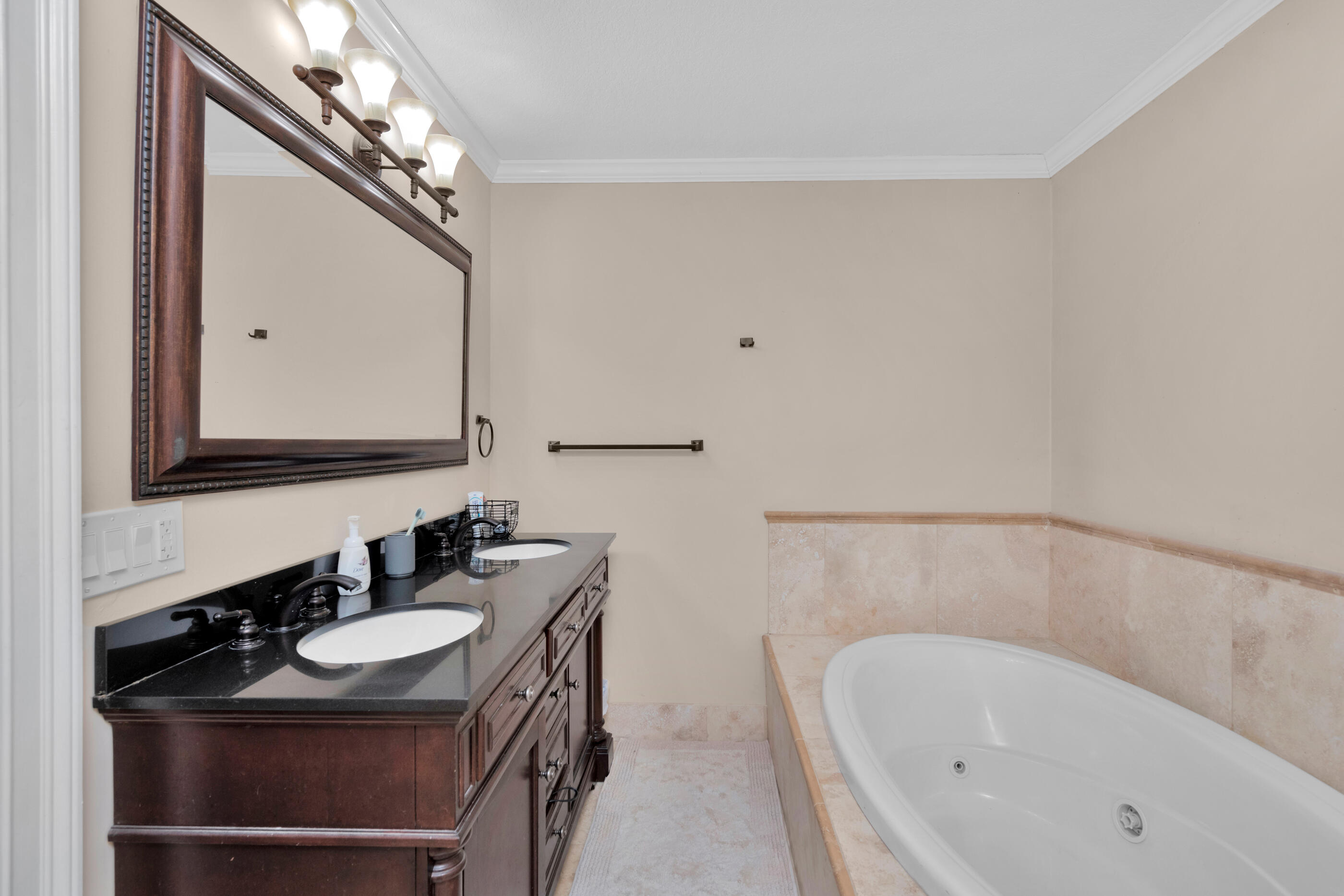 BERKSHIRE WOODS - Residential