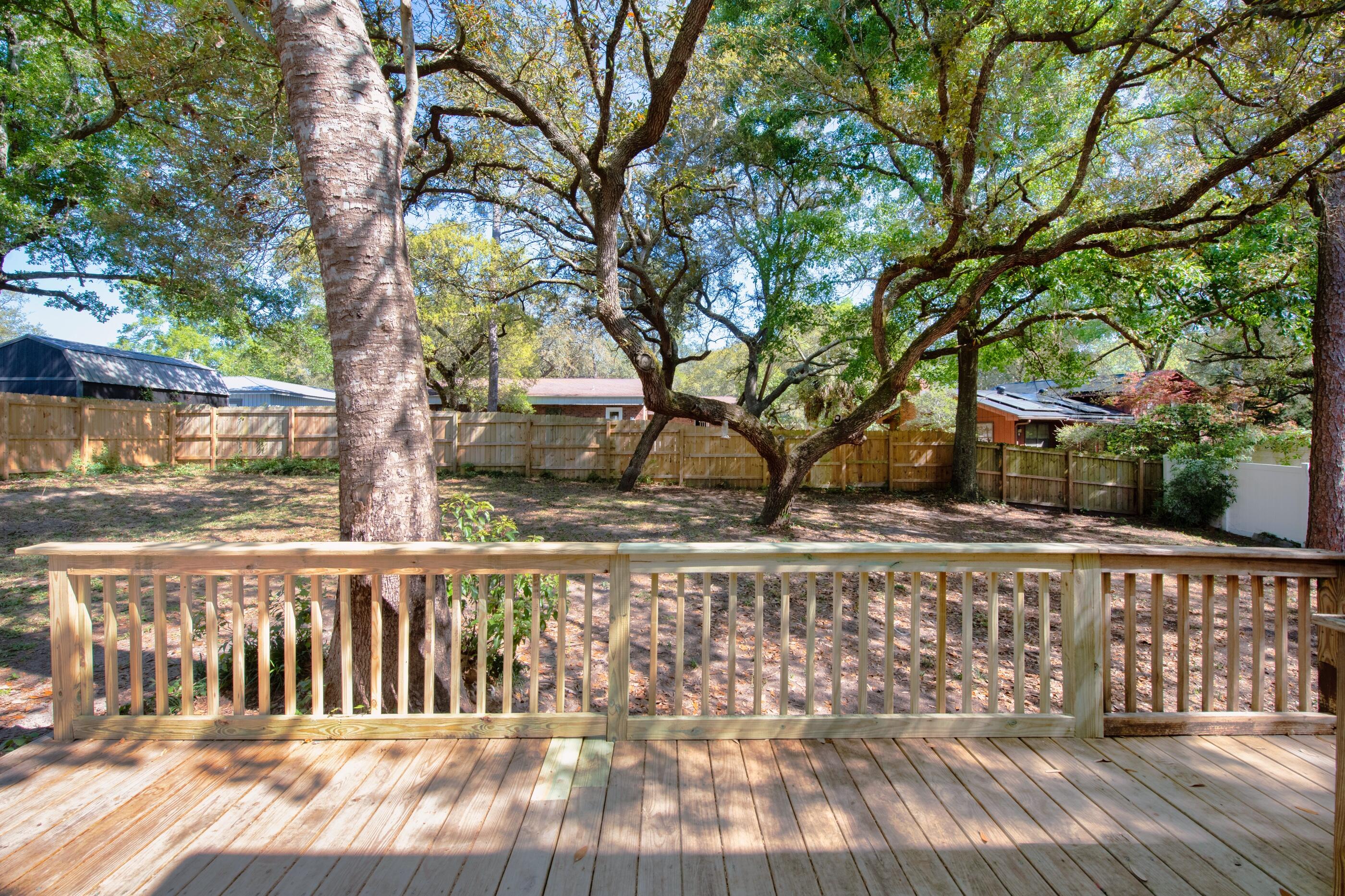 BERKSHIRE WOODS - Residential