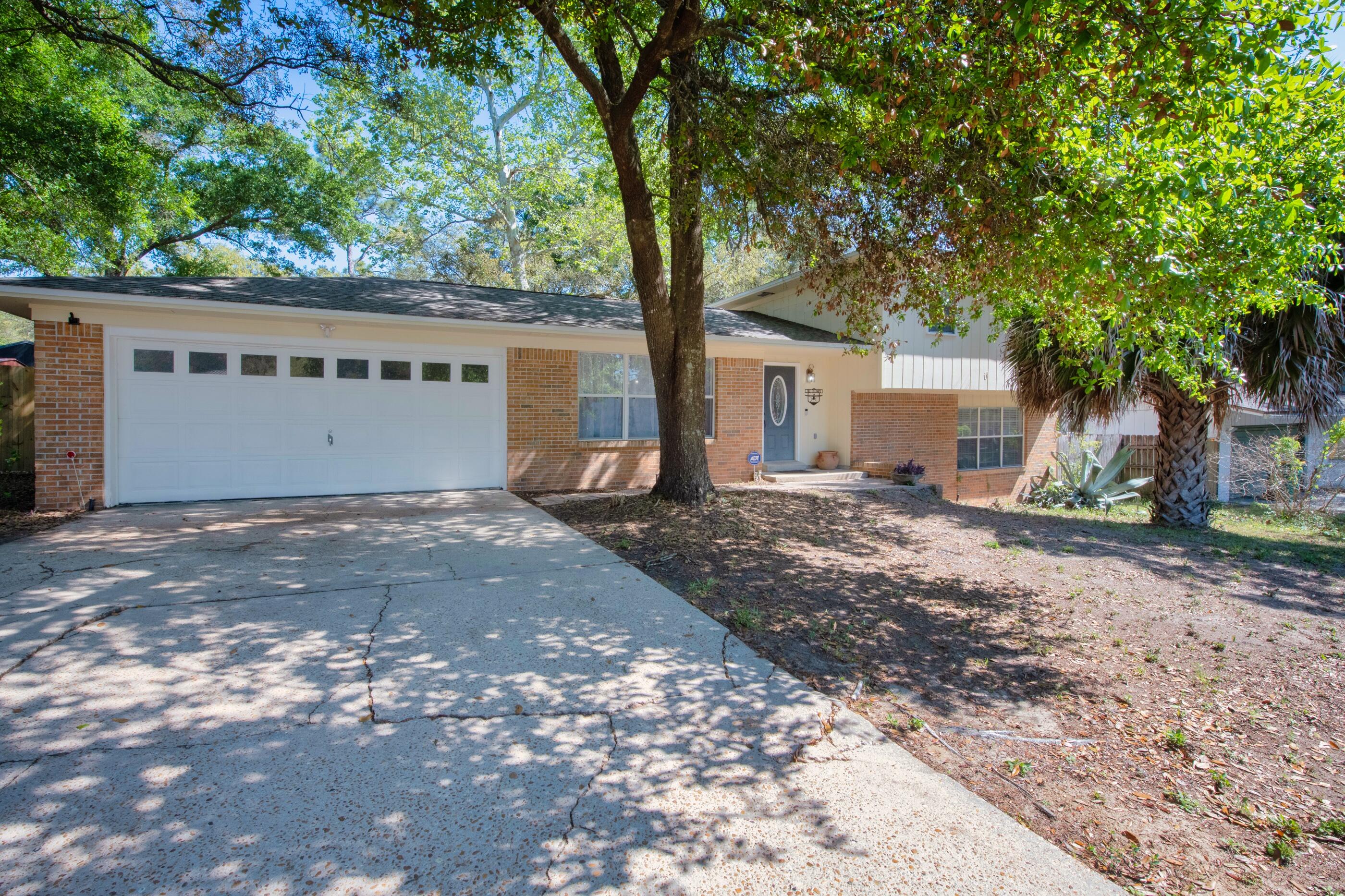 BERKSHIRE WOODS - Residential