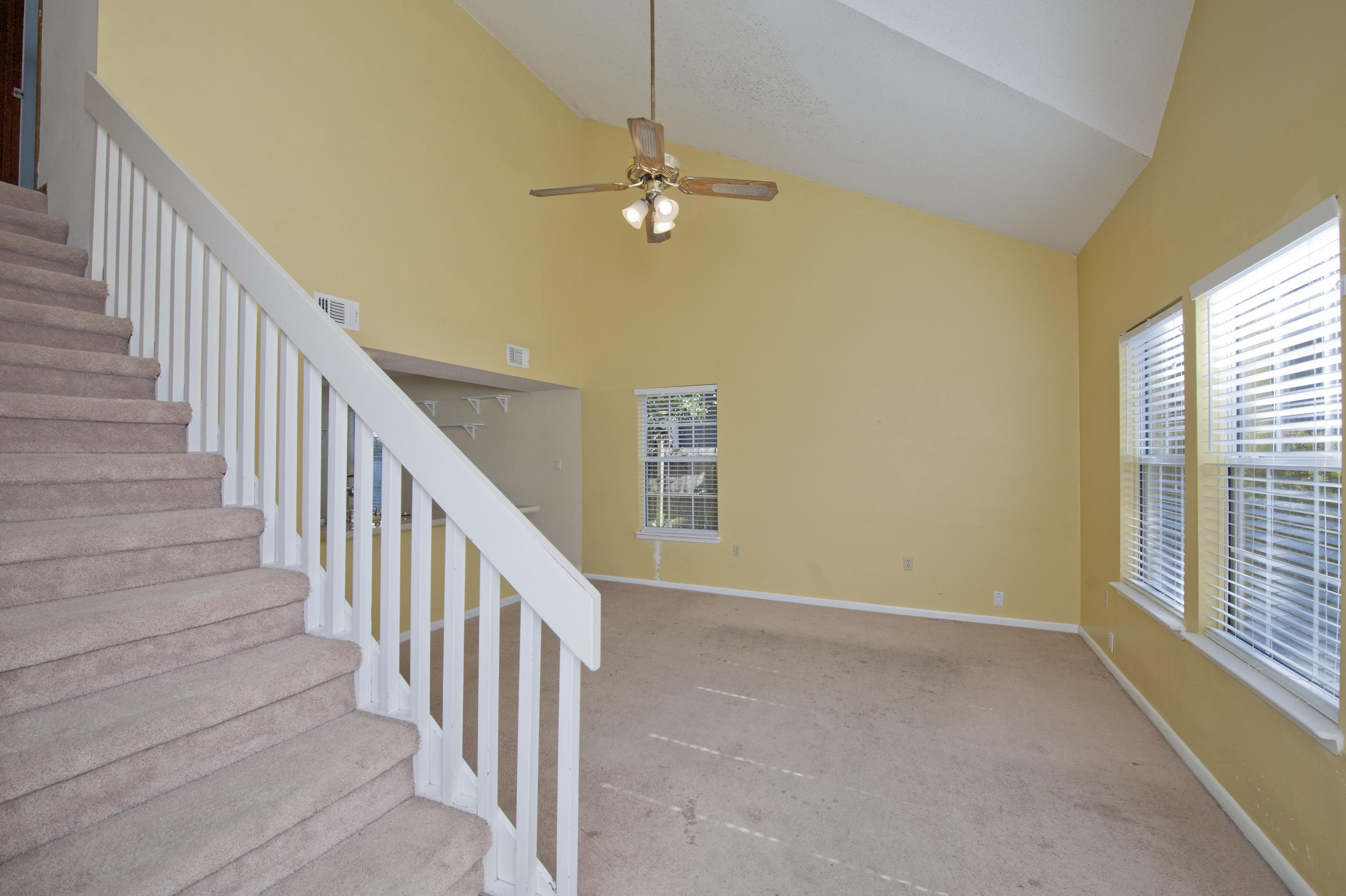 CANTERBURY WOODS - Residential